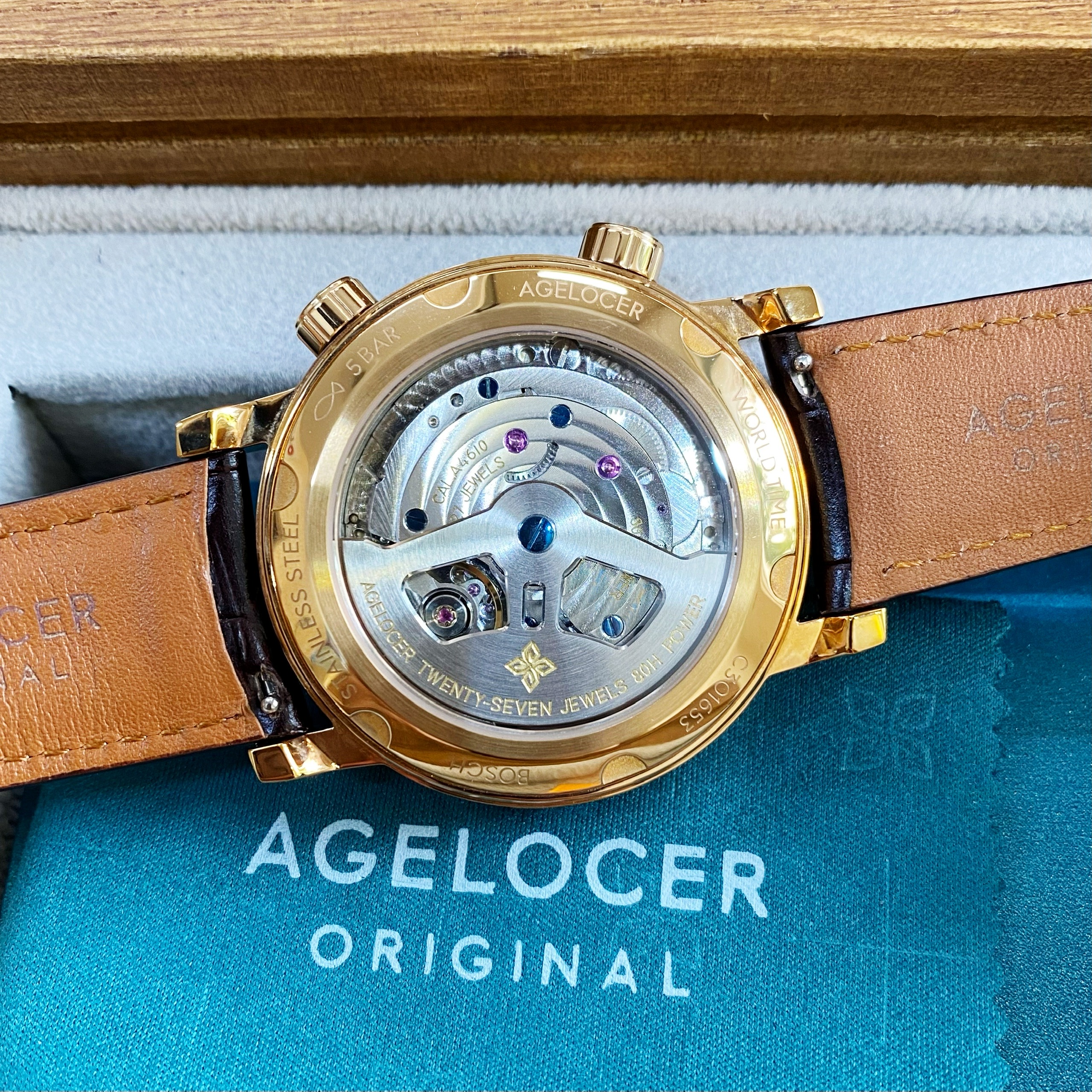 Đồng Hồ Agelocer World Time 5201D2 - Đi du lịch vòng quanh thế giới với chiếc Agelocer World Time trên cổ tay của anh em