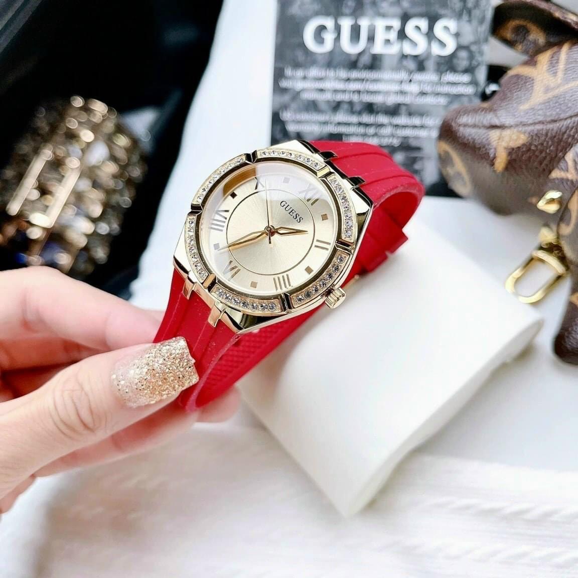 Đồng Hồ Guess Silicon Watch For Women GW0034L6