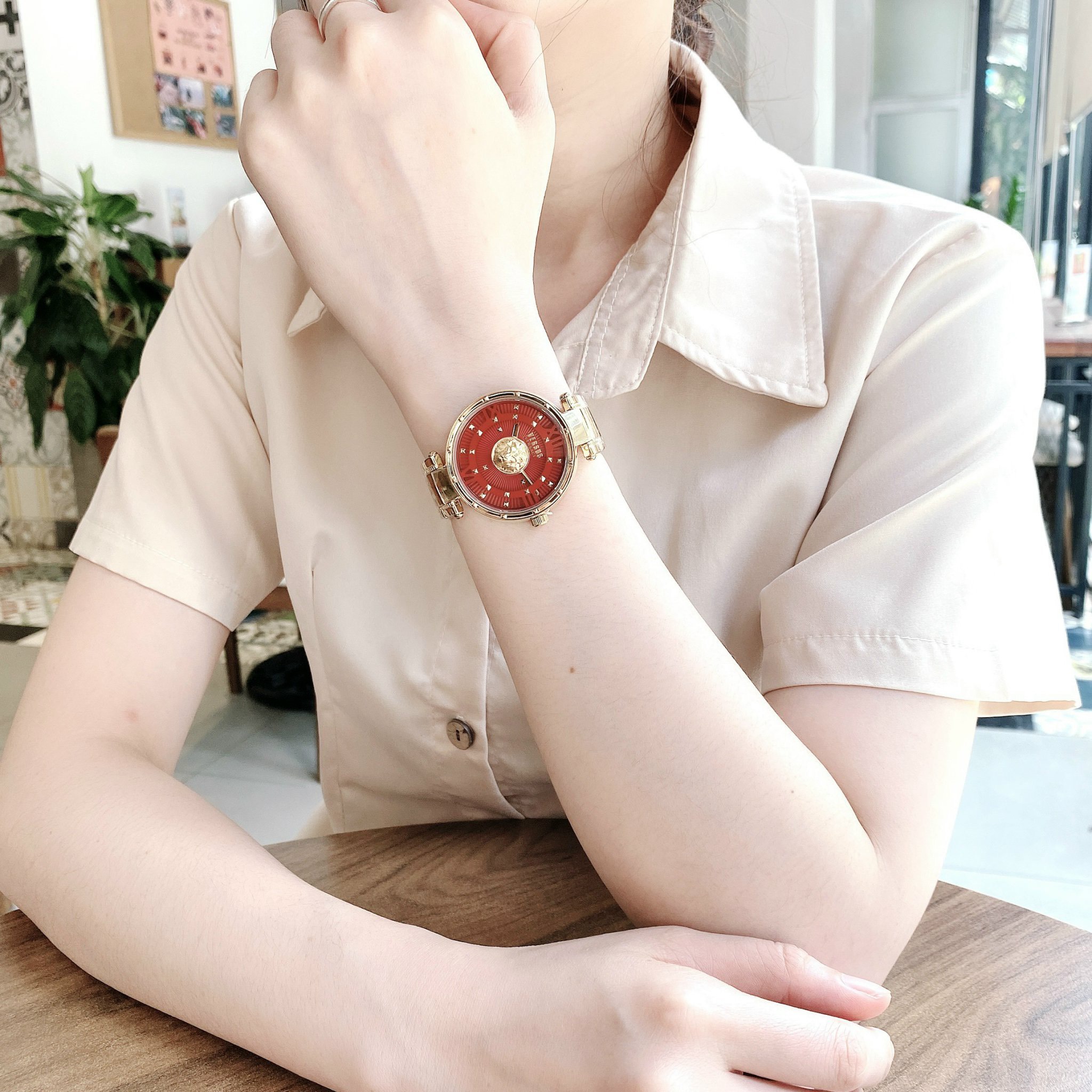 Đồng Hồ Versus VSPHH1921 mẫu new xinh xắn