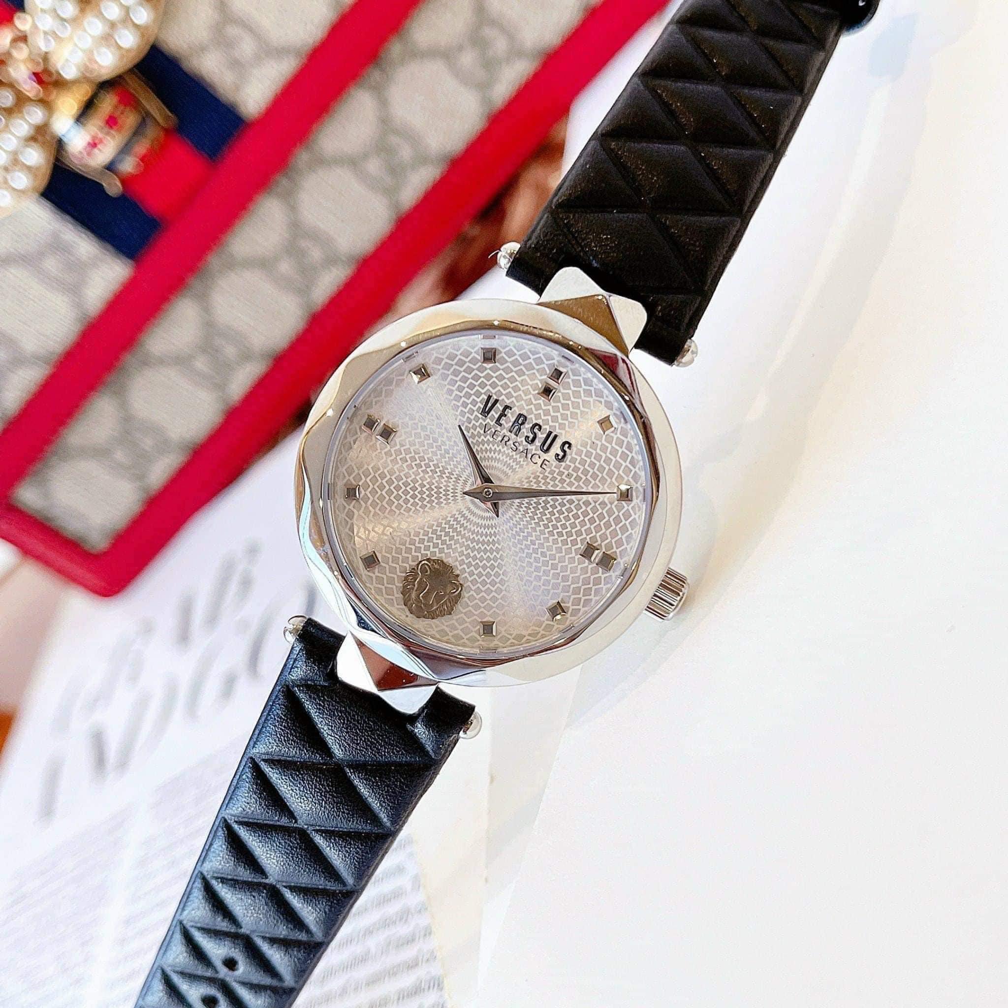 Đồng Hồ Versus Covent garden Watch  mặt chải tia hoạ tiết logo hãng sang trọng