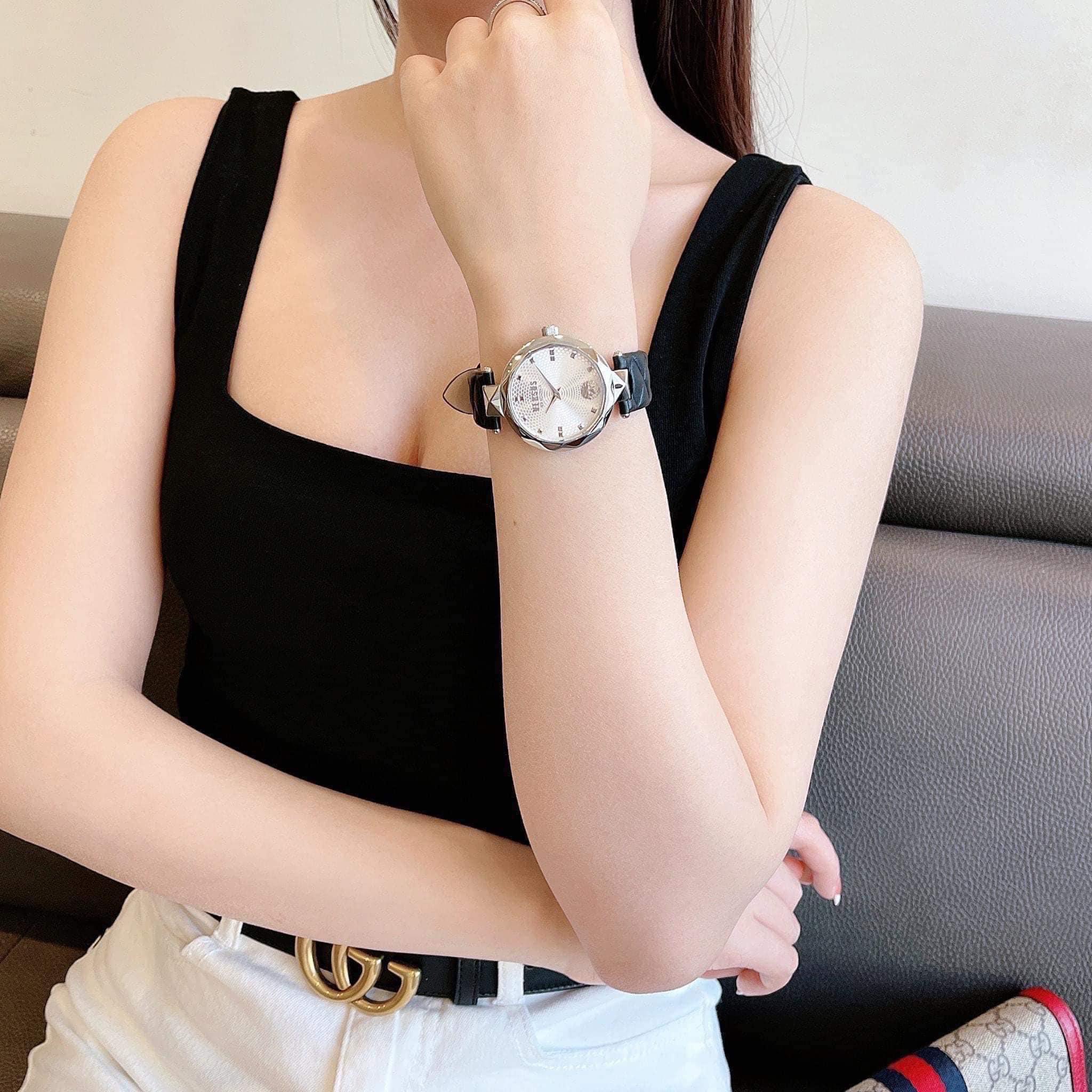 Đồng Hồ Versus Covent garden Watch  mặt chải tia hoạ tiết logo hãng sang trọng