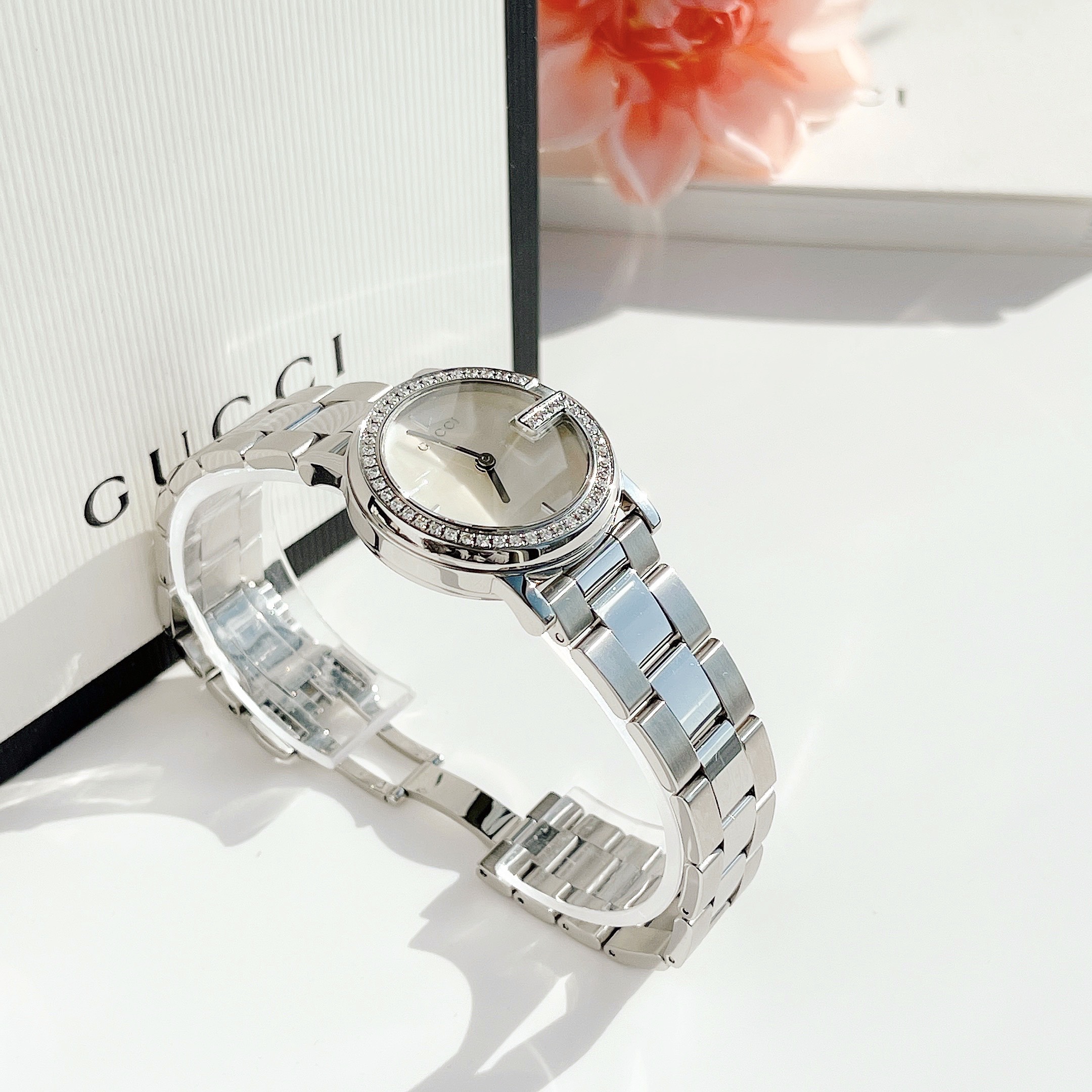 Đồng Hồ Gucci G-Diamond 101L - Thiết kế đẹp, sang trọng và thanh lịch dành cho các quý cô