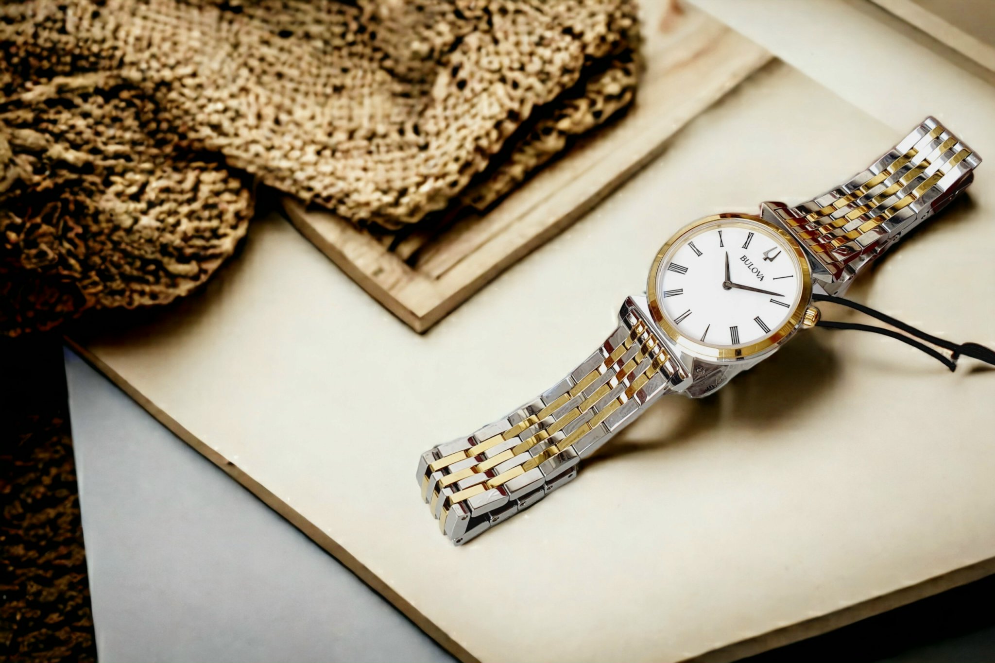 Đồng Hồ Bulova 98L264 demi mặt trắng siêu đẹp