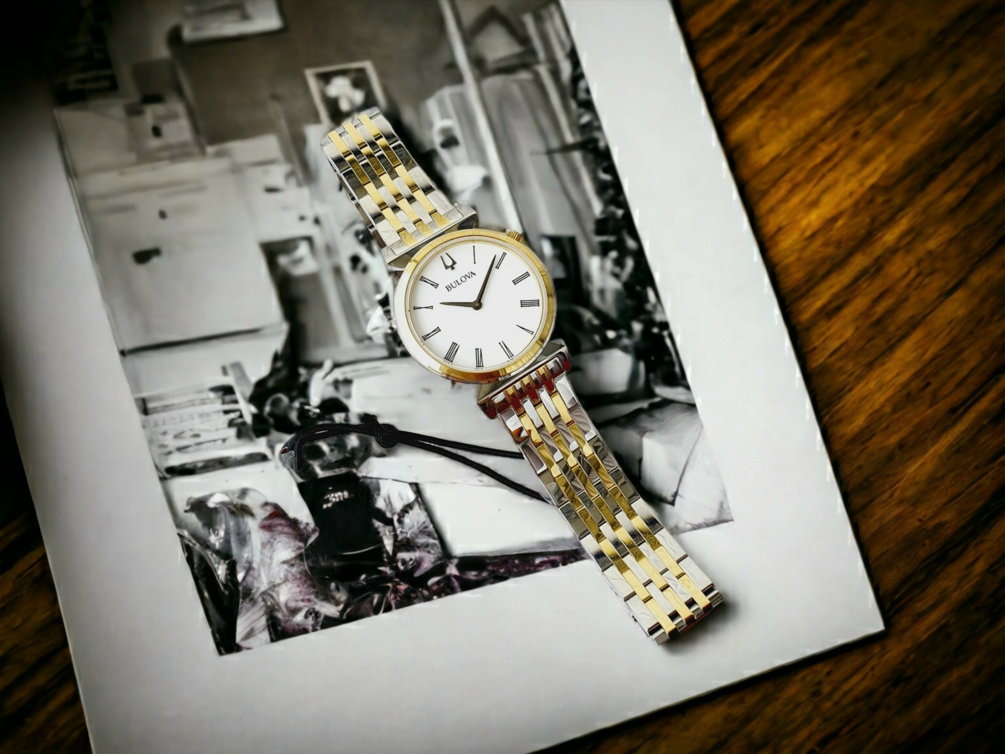 Đồng Hồ Bulova 98L264 demi mặt trắng siêu đẹp