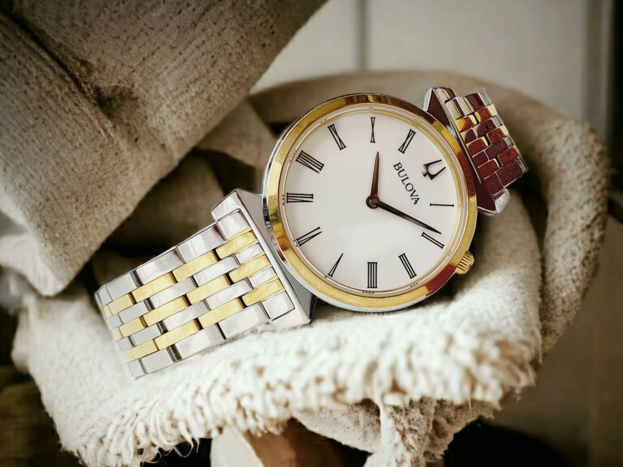 Đồng Hồ Bulova 98L264 demi mặt trắng siêu đẹp