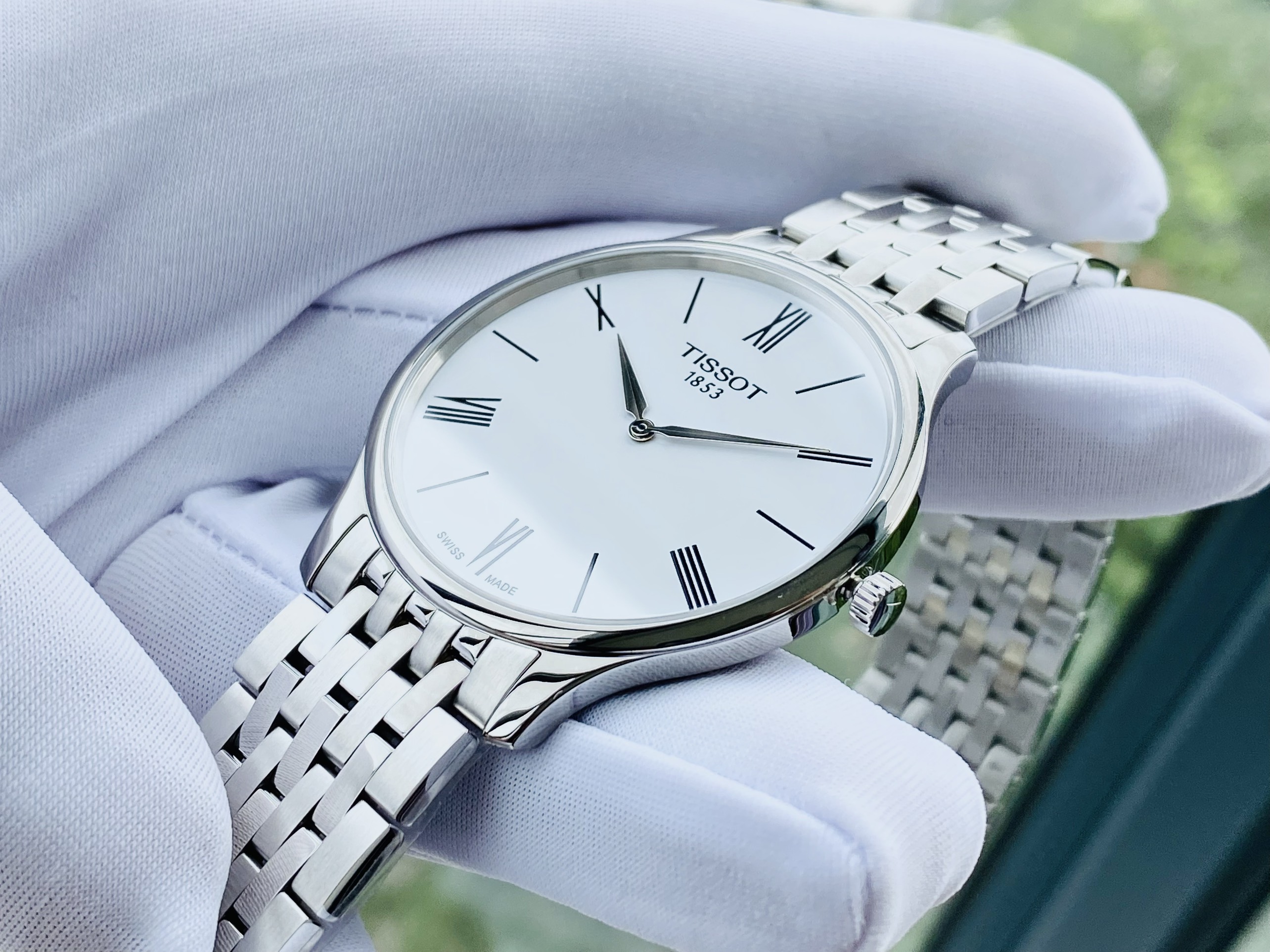 Đồng Hồ Nam TISSOT TRADITION 5.5 White - Một mẫu Dresswatch rất tinh tế lịch sự dành cho các chàng trai công sở