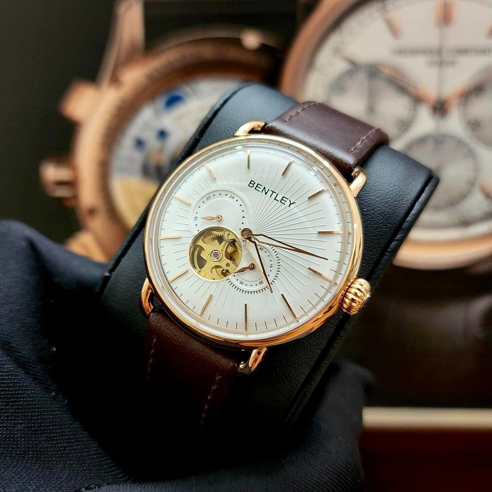 Đồng Hồ Bentley BL1798-20 Sản phẩm hở tim kính cong lồi tuyệt đẹp