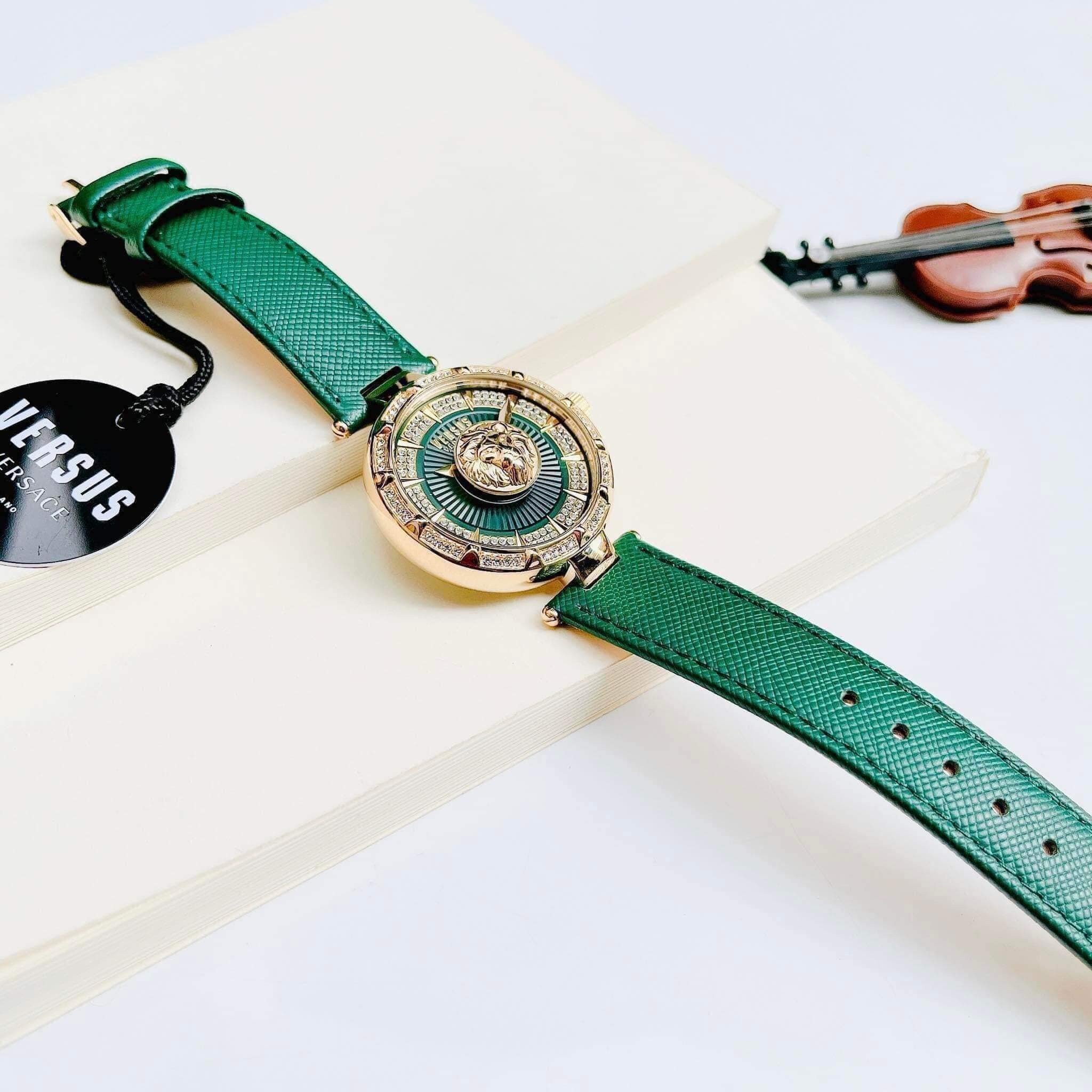 Đồng Hồ Nữ Versus Sertie new so hot - bản da xanh lá mix mặt xanh cùng tone viền full pha lê siêu đẹp