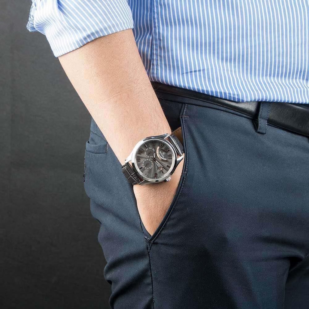 Đồng Hồ BULOVA Automatic 96C143 có 3 kim thể hiện giờ sáng tối và
