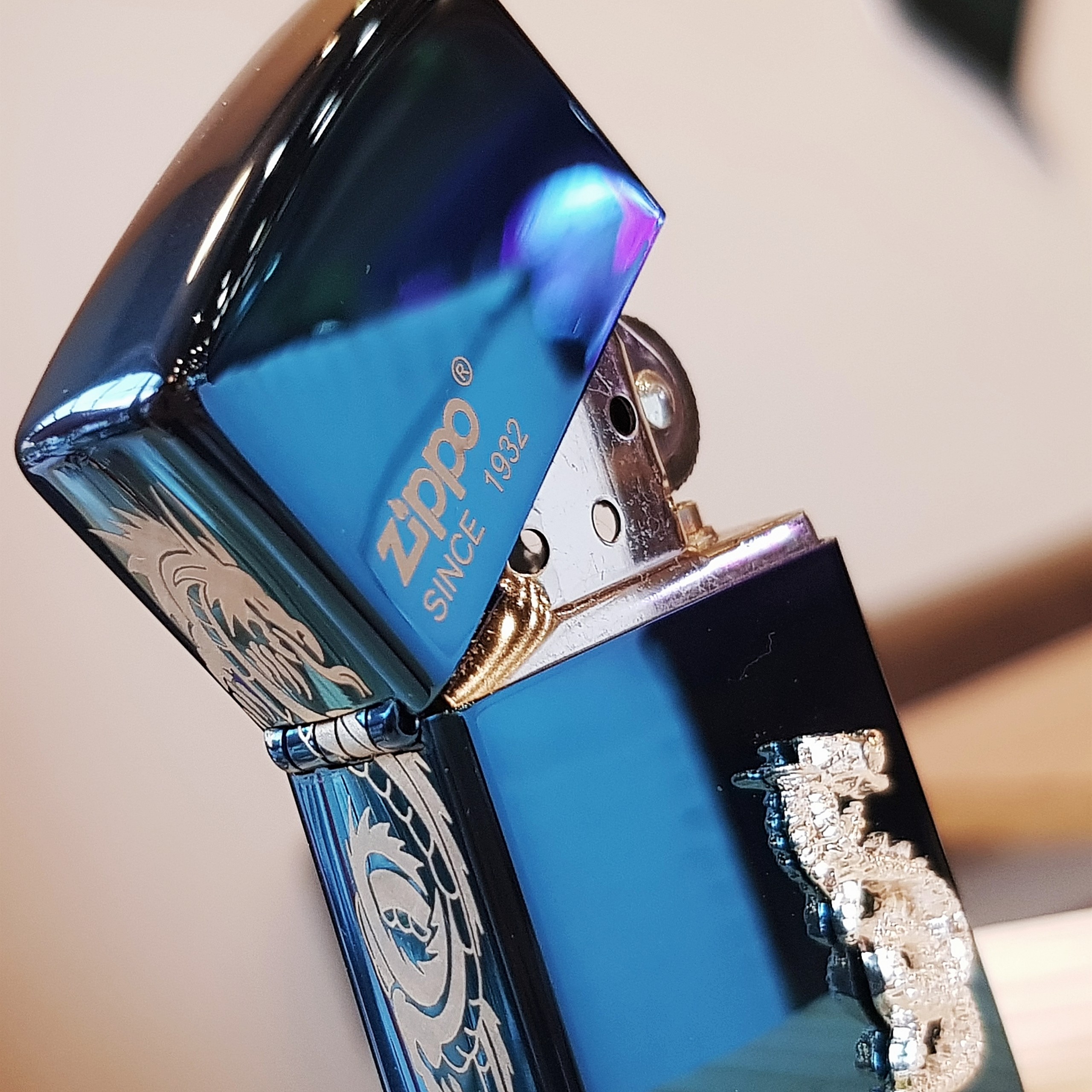 Bật lửa Zippo 252BL071 - Zippo Rồng - biểu tượng của quyền lực, sự giàu sang và phú quý