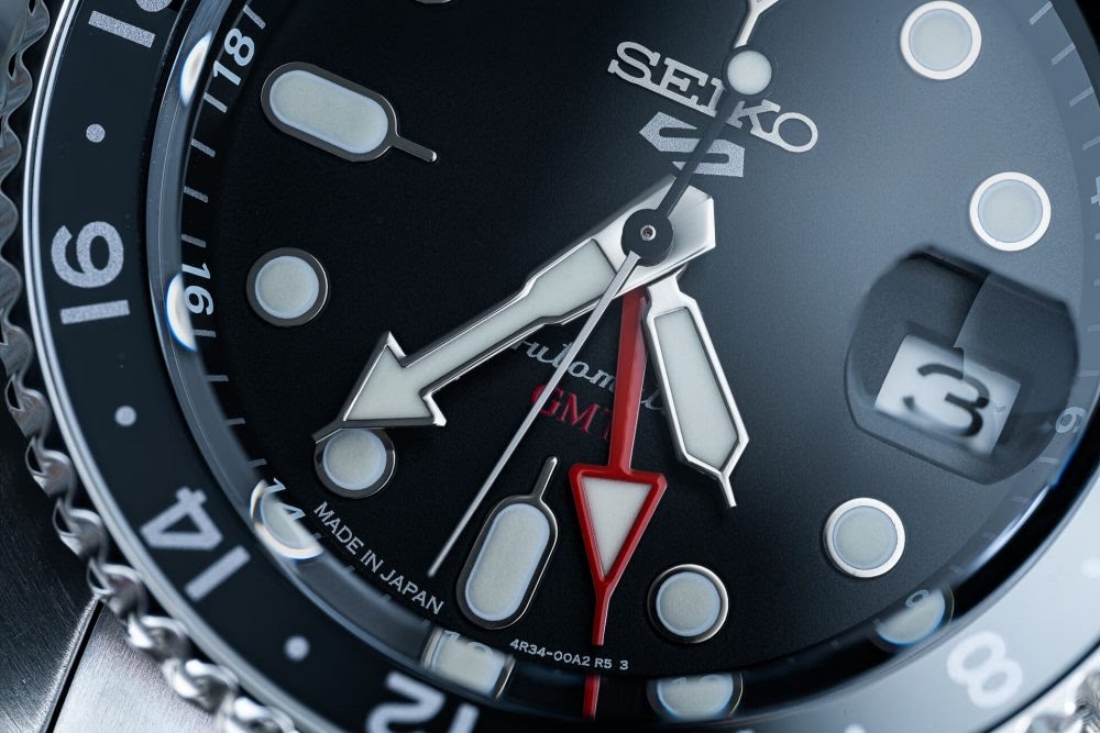 Đồng Hồ Seiko Sport Automatic GMT SSK001 - Mạnh Mẽ Vượt Thời Gian