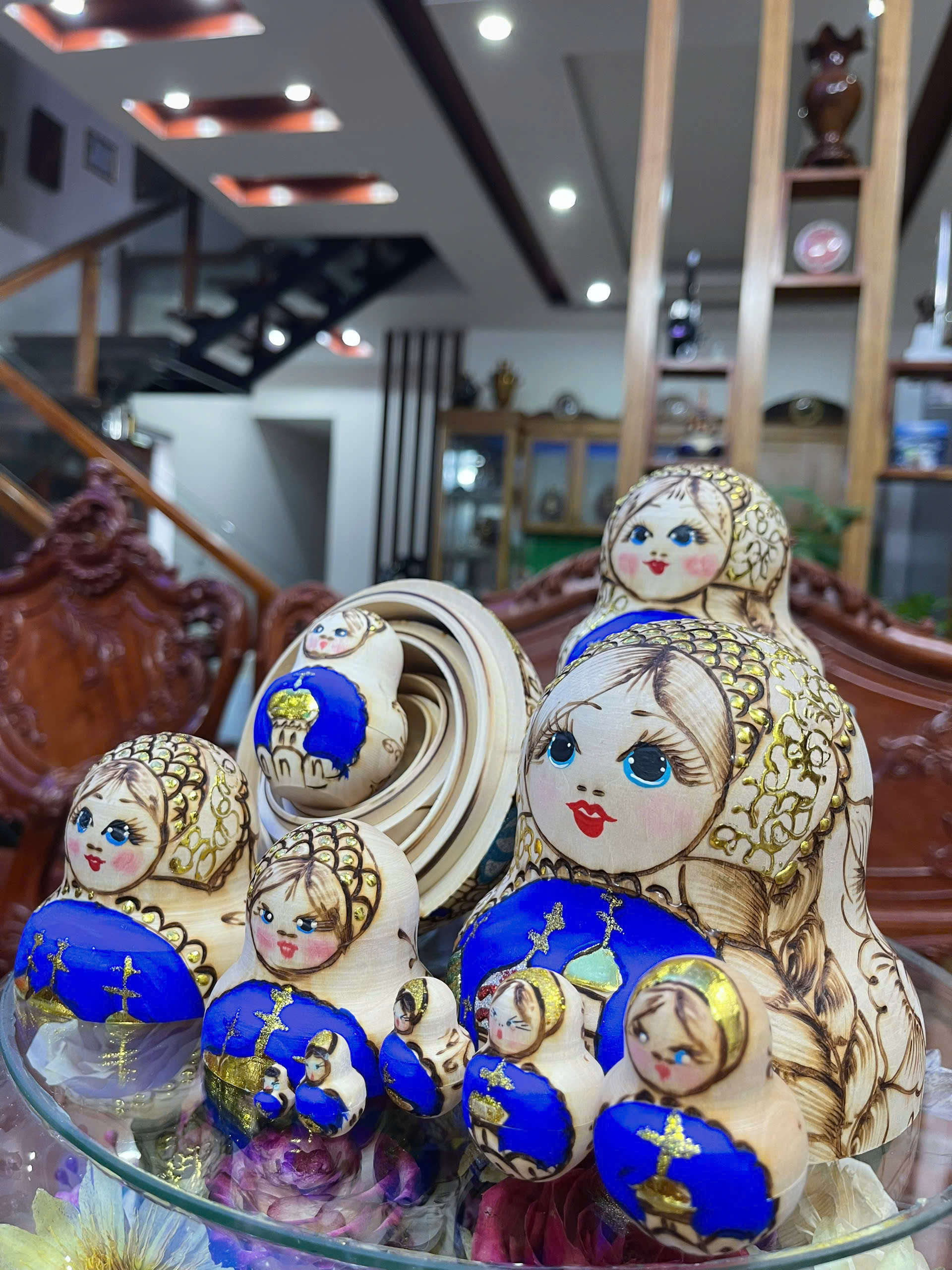 Búp Bê Matryoshka Nga - Nhà thờ Thánh Basil – Biểu Tượng Kiến Trúc Nga trên Sản Phẩm Lưu Niệm BB045