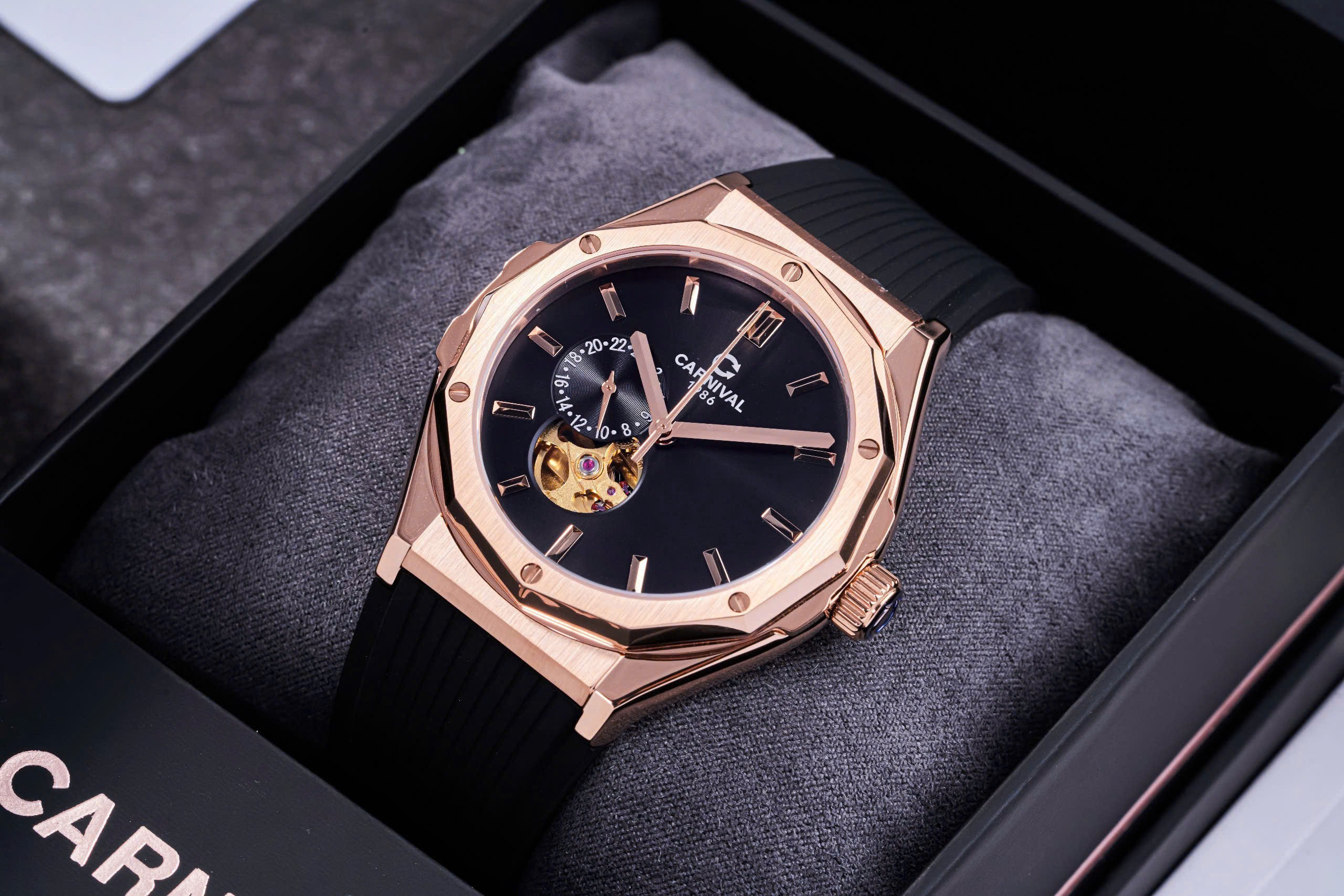 Đồng hồ đôi Carnival 8189G-VH-DCS-D & 8168L2-VH-DCS-D – Set couple thể thao sang trọng, lựa chọn hoàn hảo cho cặp đôi hiện đại