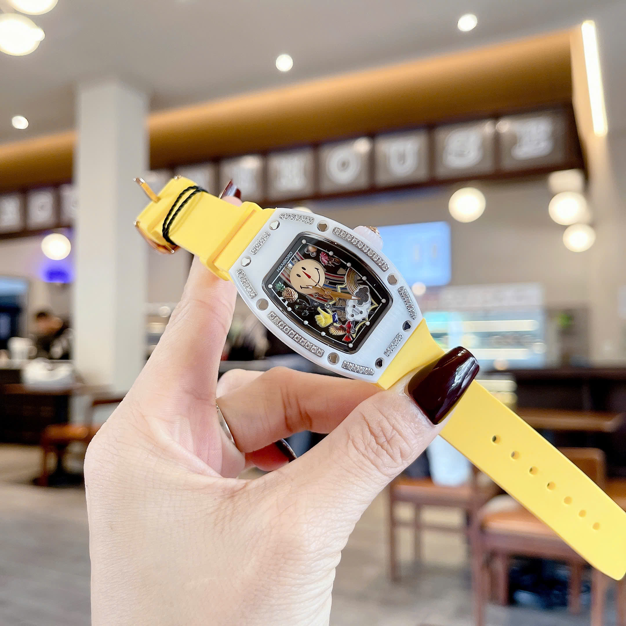 Đồng hồ nữ Hanboro by Huboler 2026 – Thiết kế tonneau thời thượng, cá tính và nổi bật trên cổ tay