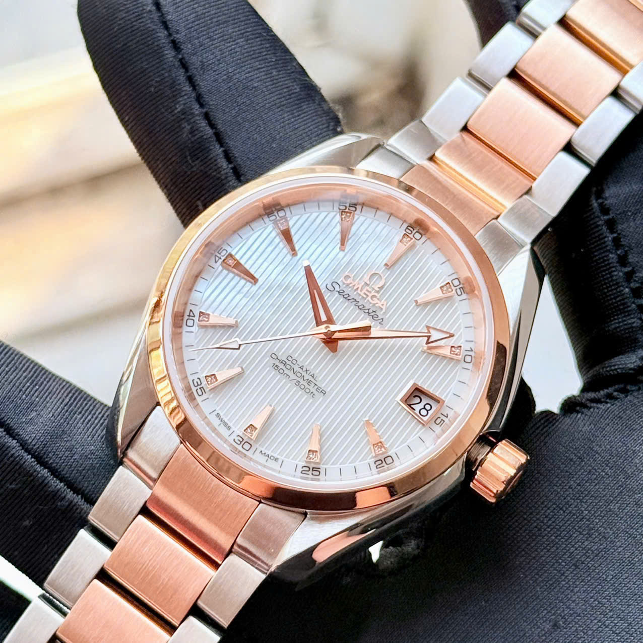 Đồng hồ Omega Seamaster Aqua Terra 150M 231.20.39.21.55.001 – Đẳng cấp vàng khối, máy Chronometer 8500, sang trọng vượt chuẩn