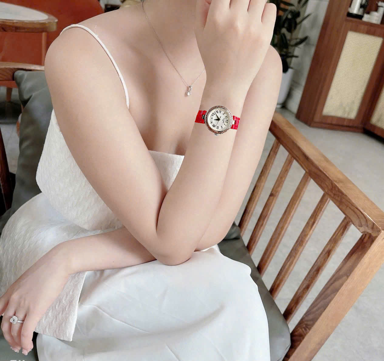 Đồng hồ Tissot Bellissima T126.010.66.113.00 – Vẻ đẹp nữ tính đậm chất Thụy Sĩ dành cho quý cô thanh lịch