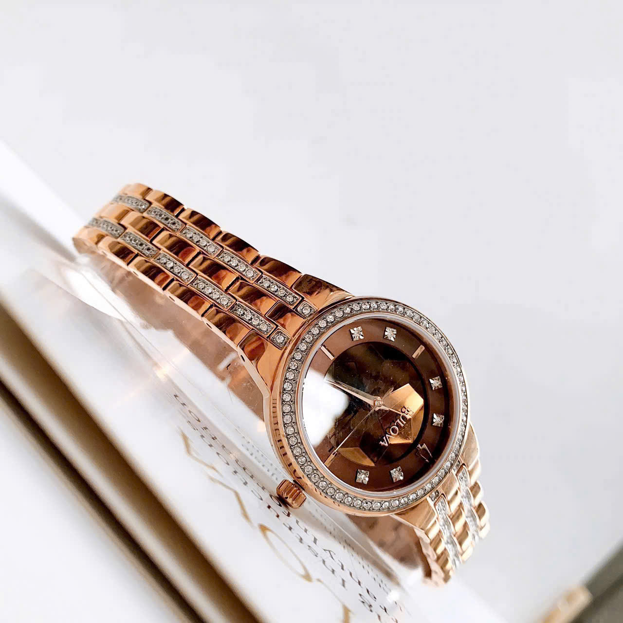 Đồng Hồ Bulova Phantom Swarovski Crystal Accents Màu Nâu – Vẻ Đẹp Quyến Rũ Với Pha Lê Swarovski Và Kim Cương Tự Nhiên