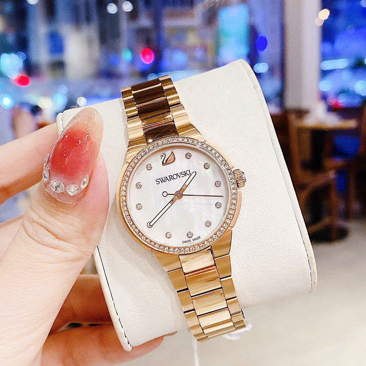 Đồng Hồ Swarovski City Mini 5221176 – Vẻ Đẹp Tinh Tế Với Pha Lê Swarovski Lấp Lánh Chuẩn Swiss Made