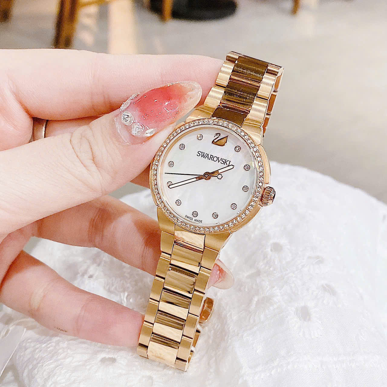 Đồng Hồ Swarovski City Mini 5221176 – Vẻ Đẹp Tinh Tế Với Pha Lê Swarovski Lấp Lánh Chuẩn Swiss Made