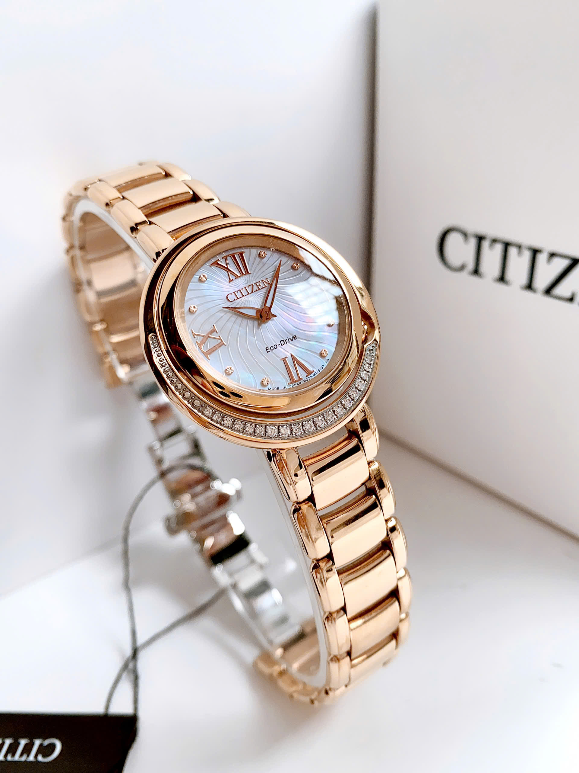 Đồng Hồ Nữ Citizen Eco-Drive EX1122-58D – Mẫu Đồng Hồ Cao Cấp Với Viền Đính Kim Cương Sang Trọng