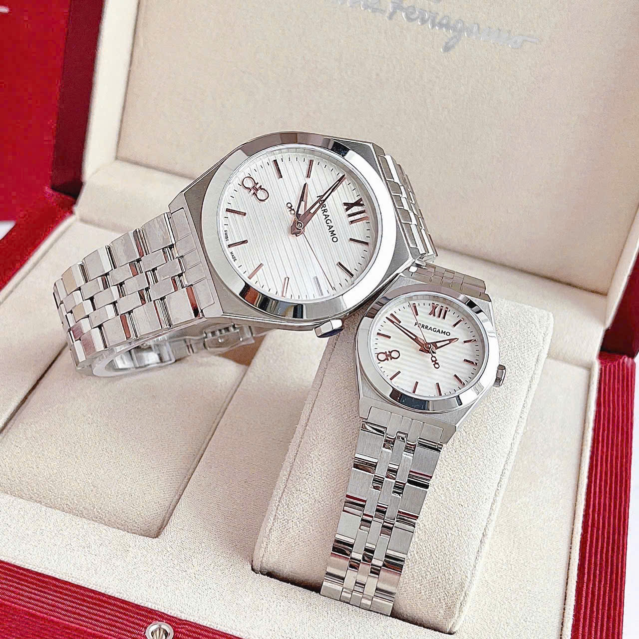 Đồng Hồ Đôi Salvatore Ferragamo Vega SFKI00123 & SFKJ00924 – Đồng Hồ Cặp Đôi Cao Cấp Sang Trọng, Tinh Tế