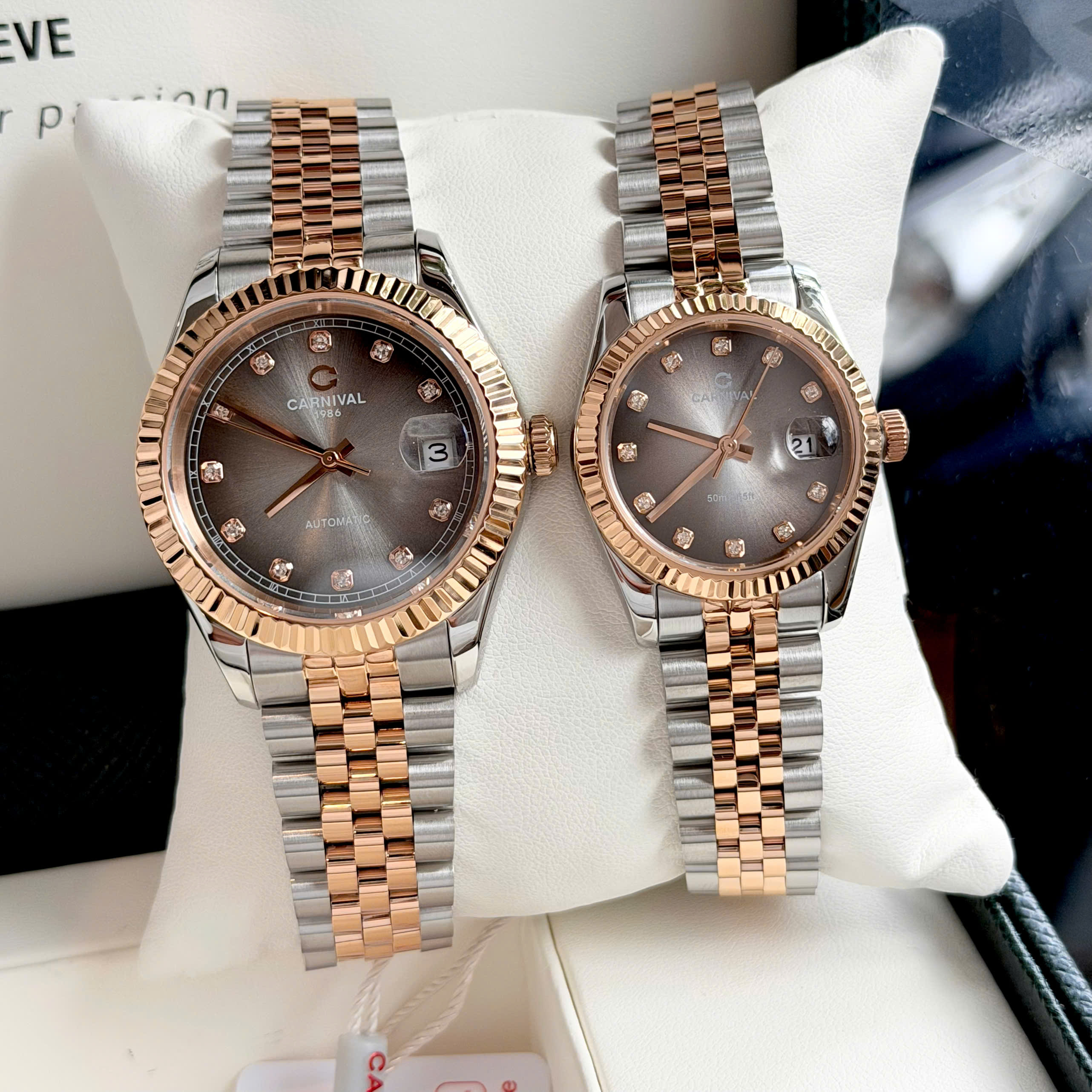 Đồng Hồ Cặp Đôi Carnival 8250G & 8250L – Thiết Kế Sang Trọng, Mặt Sapphire, Phong Cách Rolex