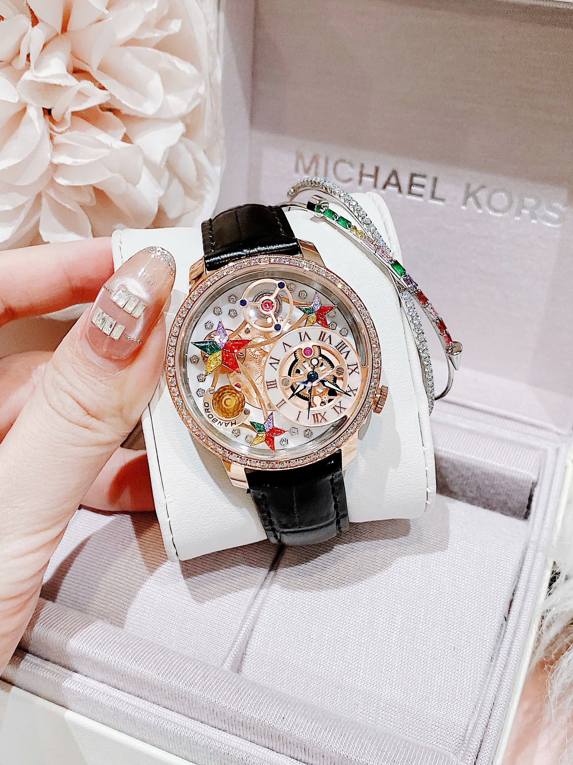 Đồng Hồ Nữ HANBORO 39mm – Đính Đá Sang Trọng, Mặt Số Nghệ Thuật, Dây Da Đen