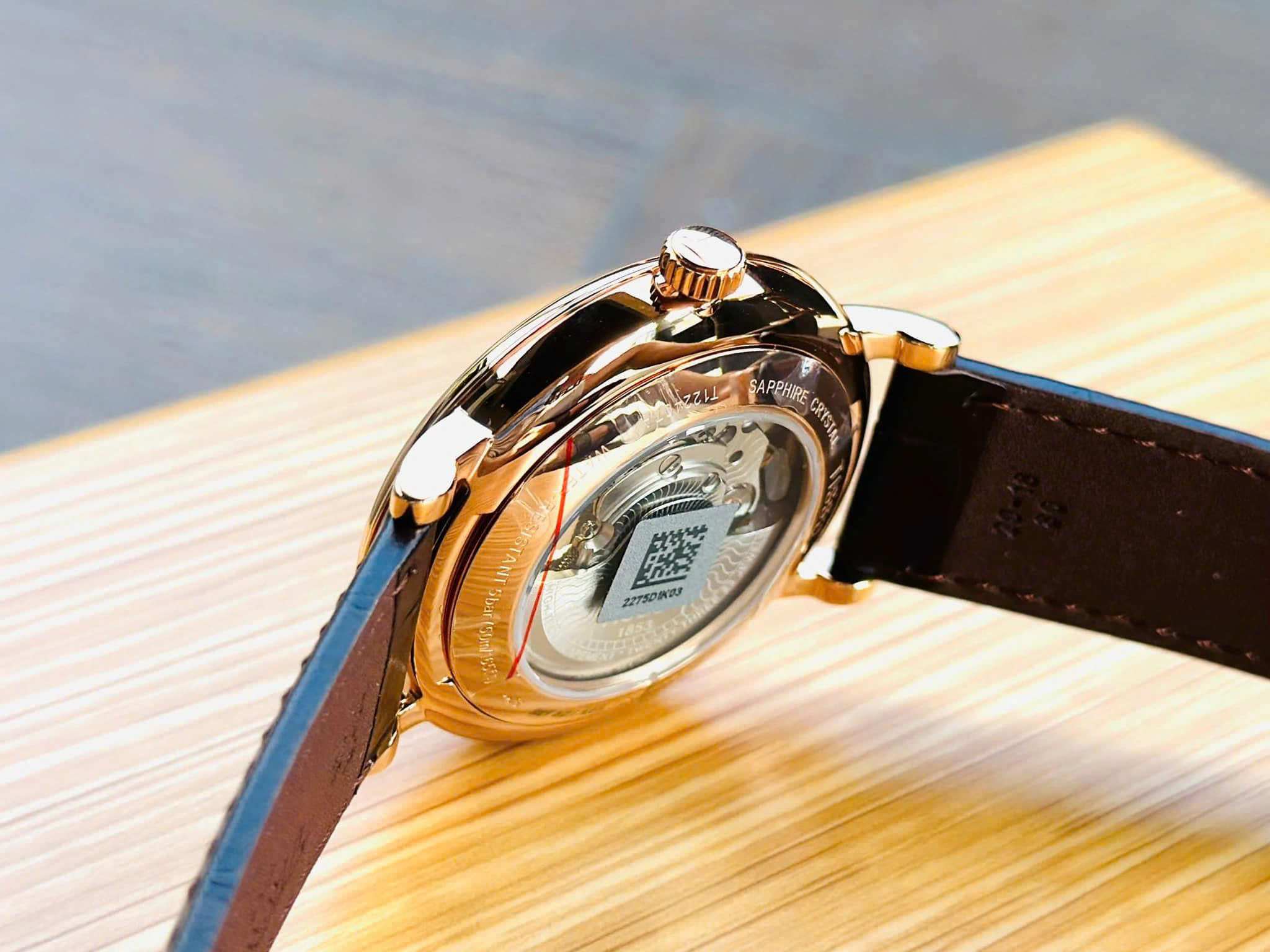 Đồng hồ Tissot T122.407.36.033.00 – Chuẩn mực của vẻ đẹp cổ điển Thụy Sĩ dành cho quý ông hiện đại