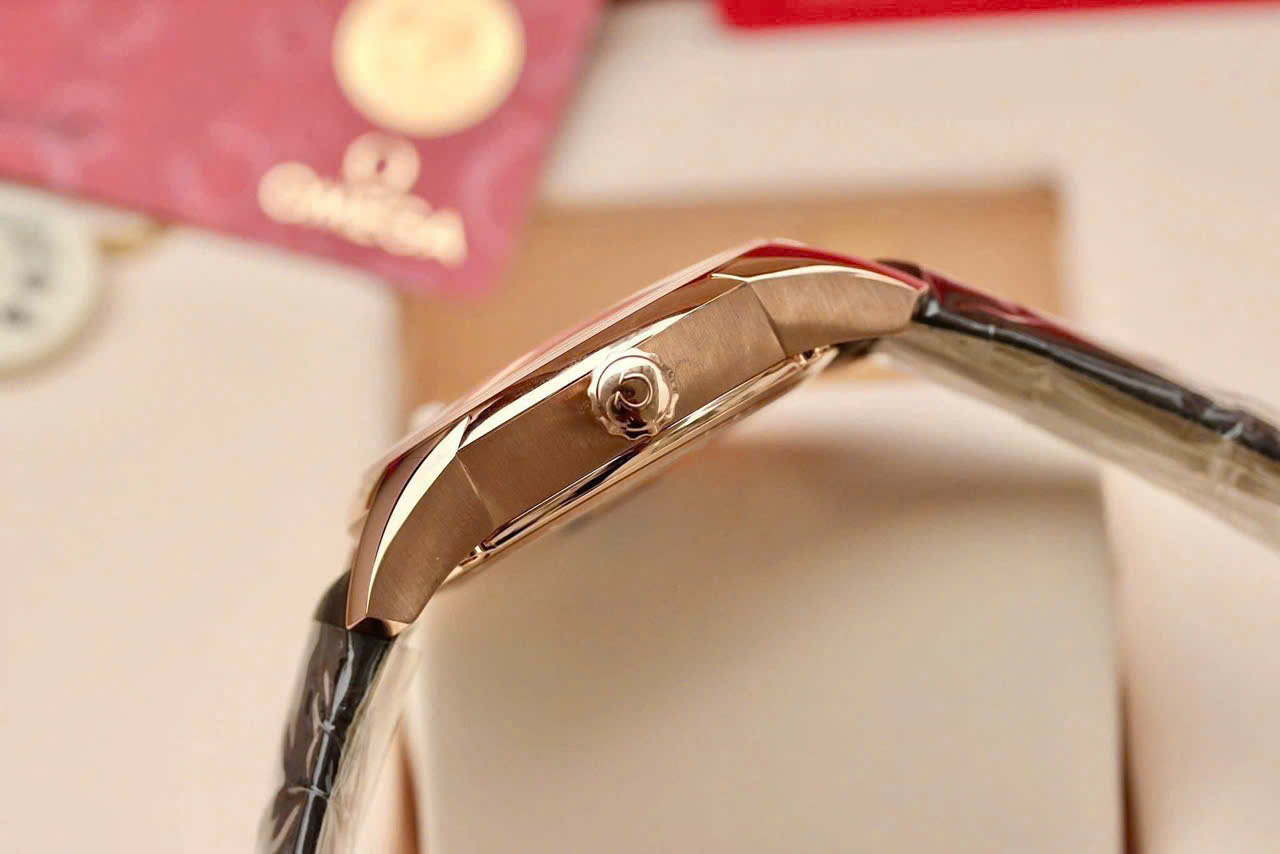 Đồng hồ Omega De Ville Hour Vision 433.53.41.21.02.001 – Đỉnh cao chế tác Thụy Sĩ trong vàng Sedna 18K - 43353412102001