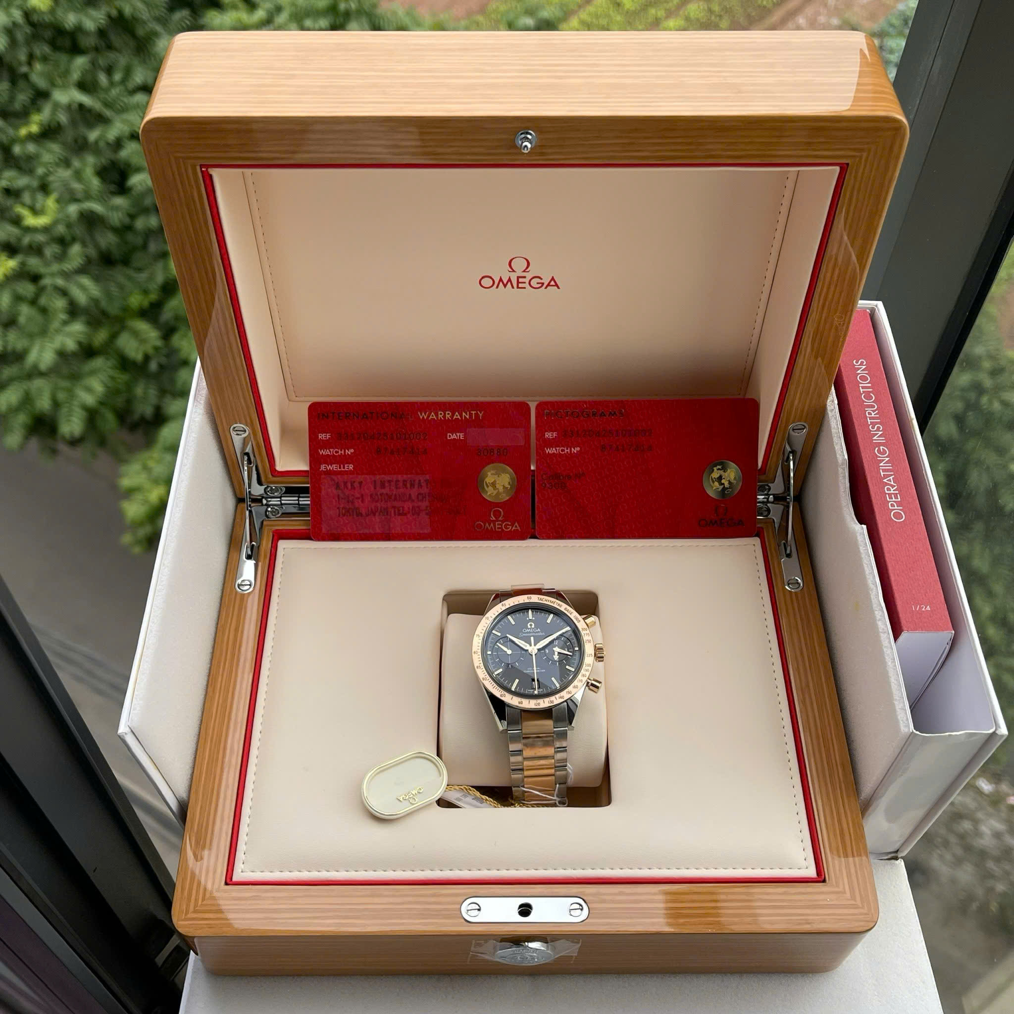 Đồng Hồ Omega Speedmaster ’57 Co-Axial Chronograph 18K Gold 331.20.42.51.01.002 – Biểu Tượng Speedmaster Đỉnh Cao Mang DNA Huyền Thoại