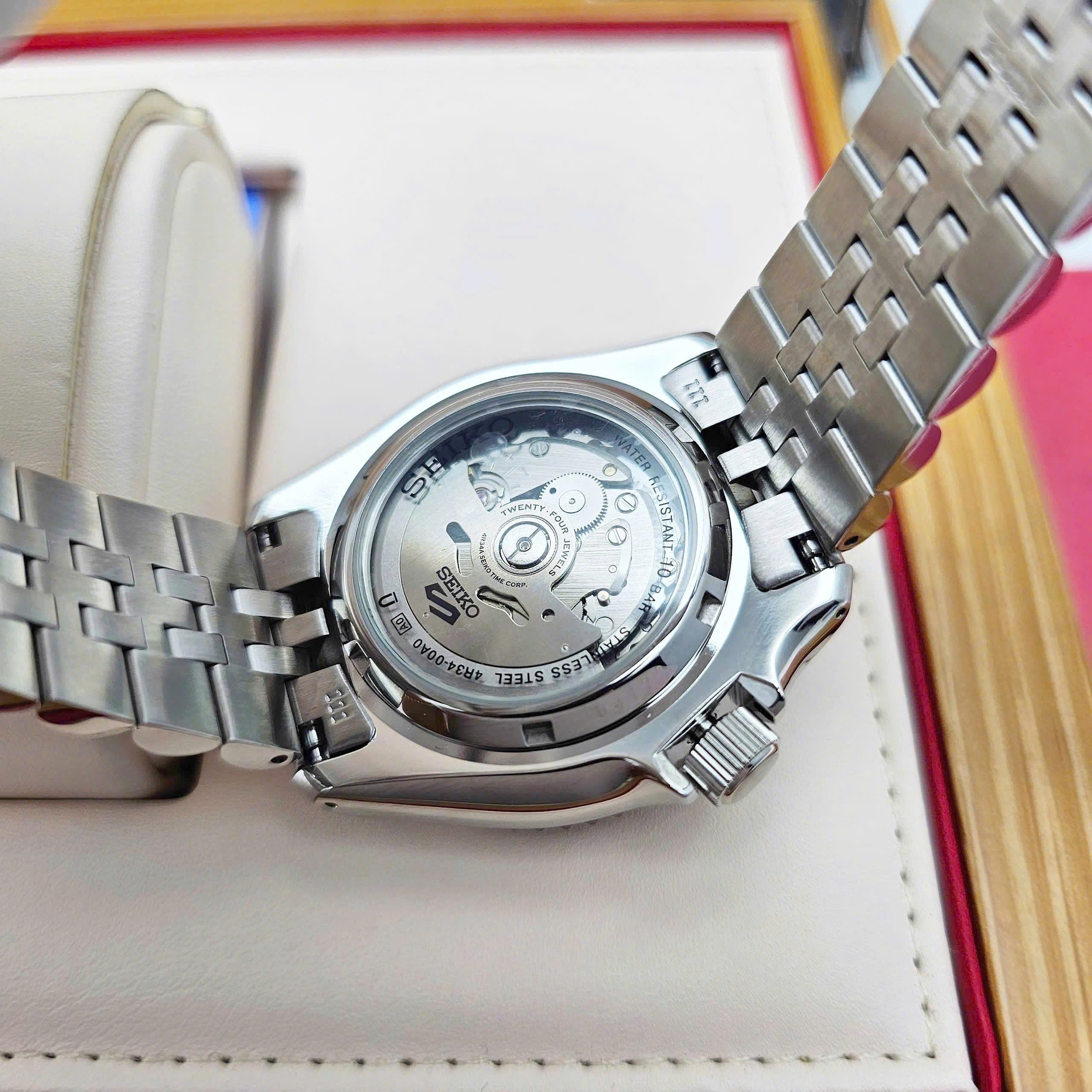 Đồng hồ Seiko 5 Sports GMT SSK035K1 (SBSC019) 2025 – Nâng cấp đáng giá từ huyền thoại SKX007, thiết kế mạnh mẽ, đa múi giờ tiện dụng