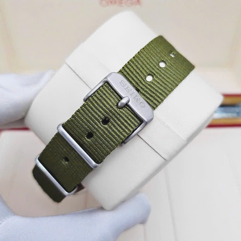 Đánh Giá Đồng Hồ Seiko 5 Sports SRPE65K1 – Chất Quân Đội Mạnh Mẽ, Máy Cơ Nhật Bản Bền Bỉ Và Phong Cách Outdoor Cá Tính