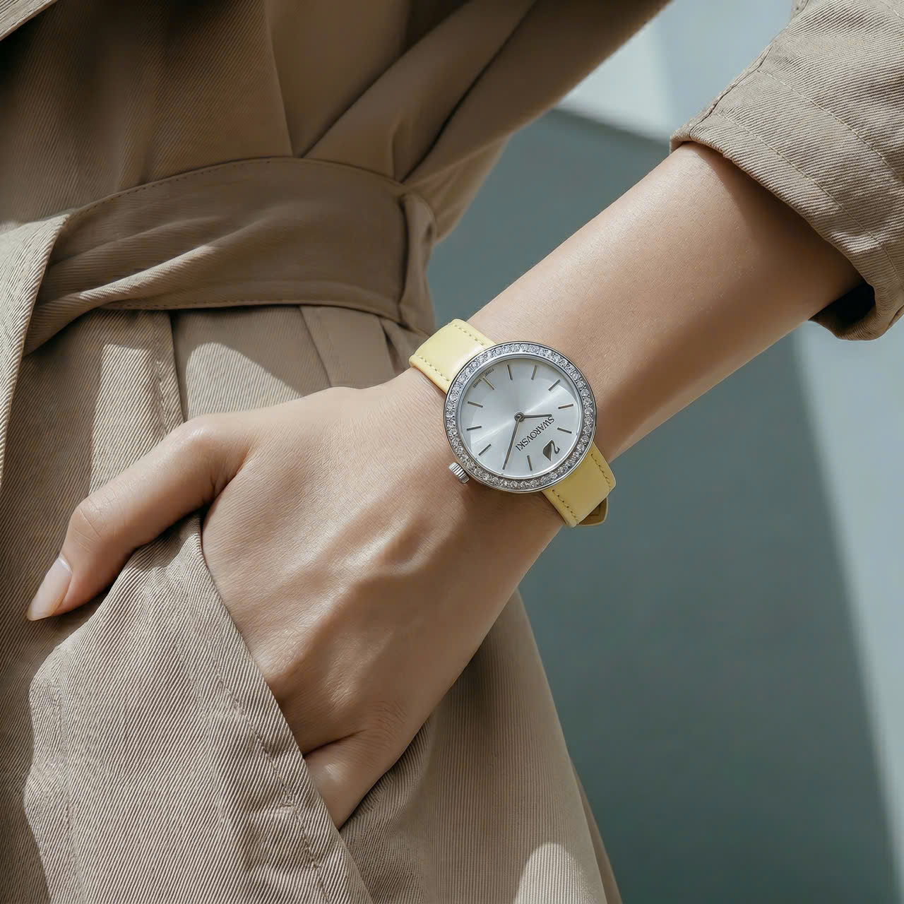 Đồng Hồ Nữ Swarovski Women's White Dial Leather Band Watch 5095643 Màu Vàng