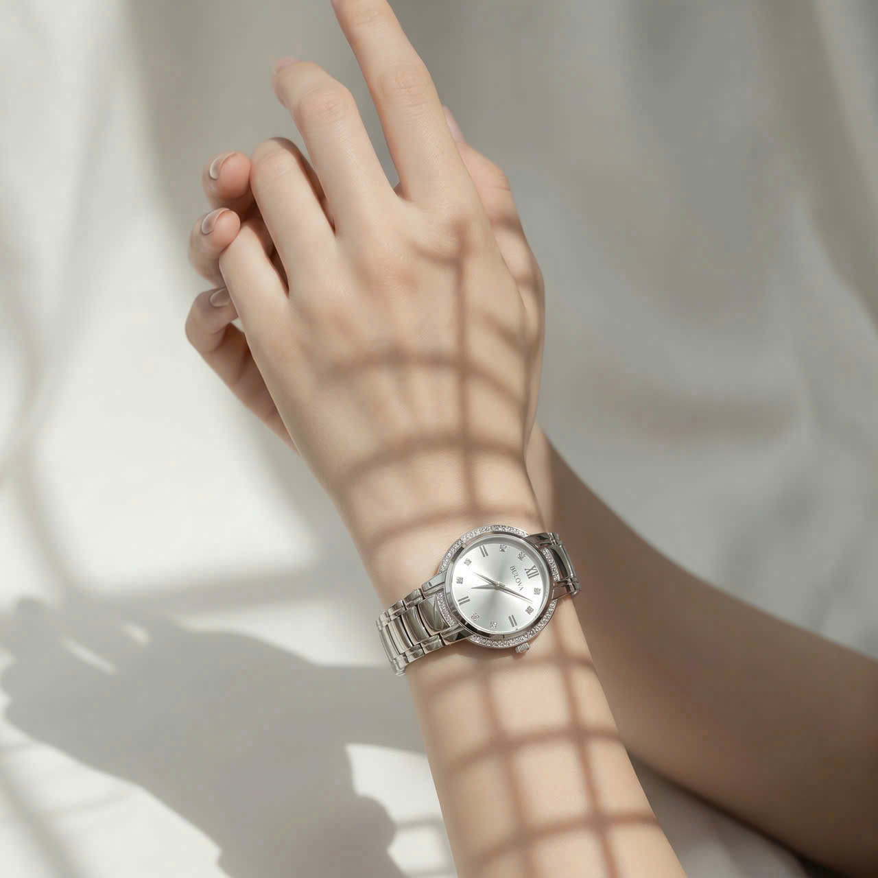 Đồng Hồ Bulova 96L280 Silver Viền Đá 8 Kim Cương – Vẻ Đẹp Thanh Lịch Đến Từ Thương Hiệu Đồng Hồ Mỹ Danh Tiếng