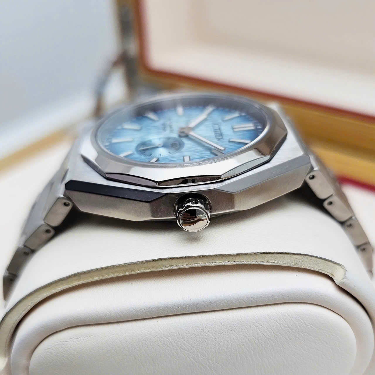 Đồng Hồ Nam Citizen Automatic Zenshin 60 Super Titanium NK5020-58L – Mặt Xanh Nhạt Chuyển Sắc, Super Titanium Siêu Nhẹ, Trữ Cót 60 Giờ