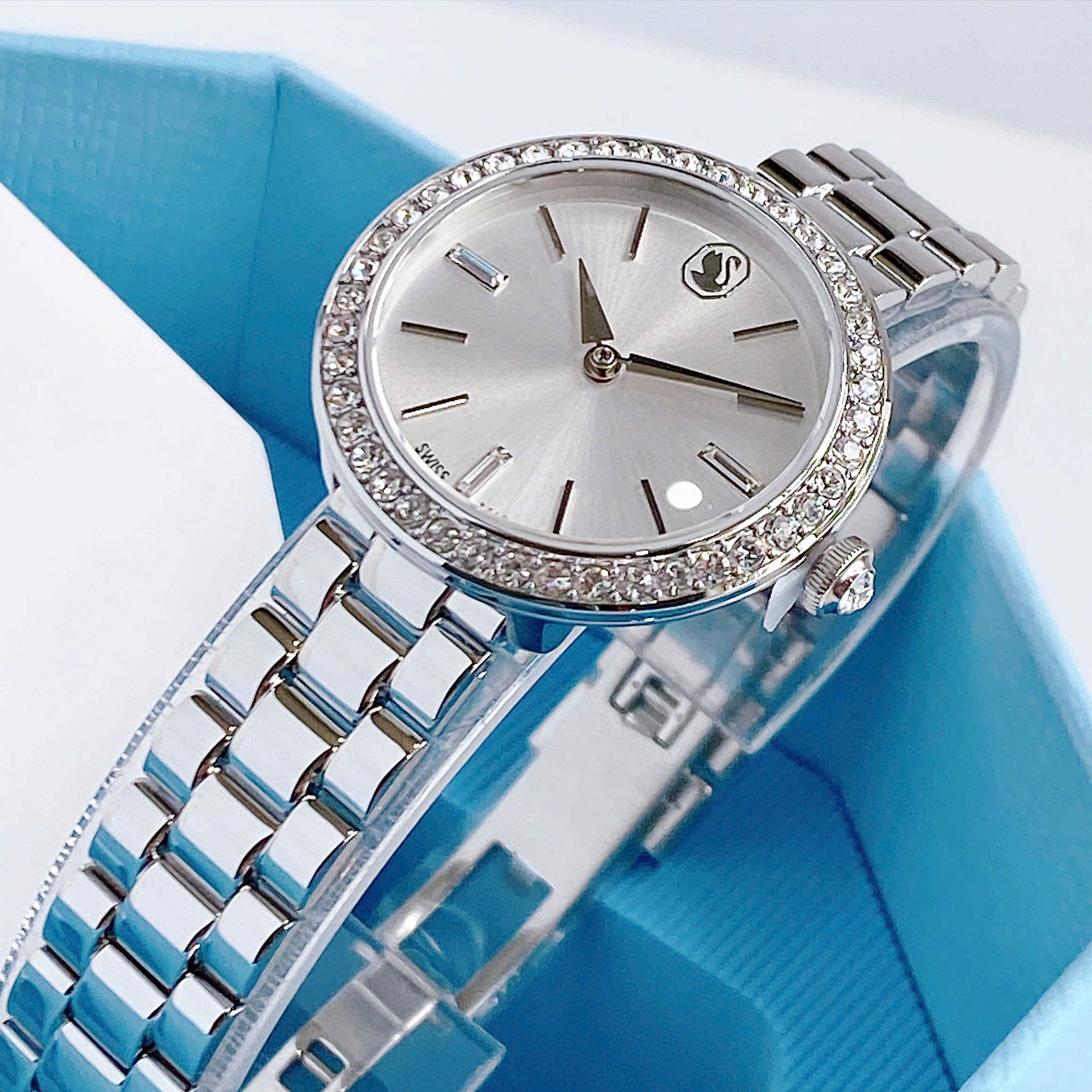 Đồng Hồ Swarovski Cetra 5672998 – Thiết Kế Tối Giản, Tinh Tế Với 42 Viên Pha Lê Swarovski