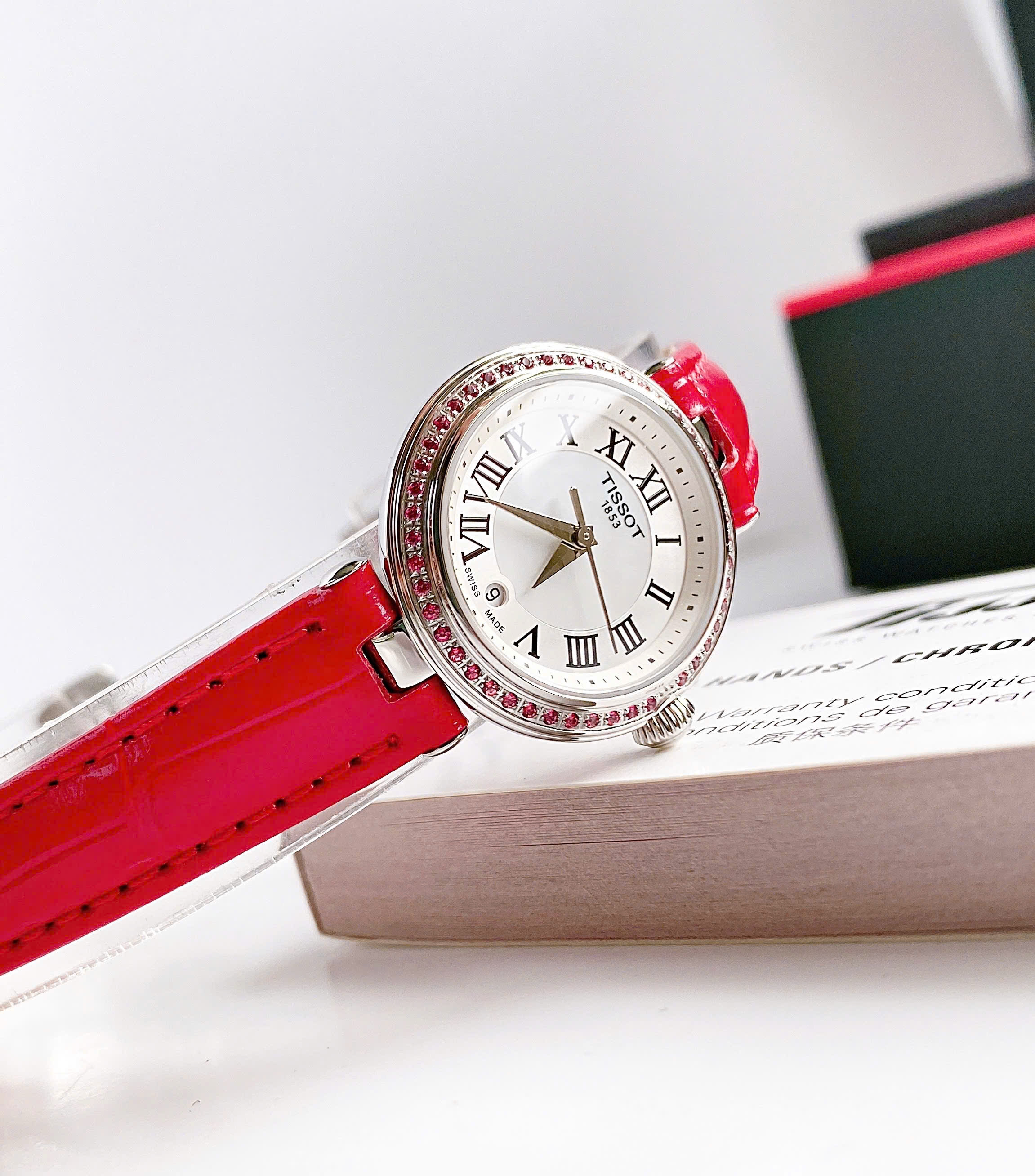 Đồng hồ Tissot Bellissima T126.010.66.113.00 – Vẻ đẹp nữ tính đậm chất Thụy Sĩ dành cho quý cô thanh lịch