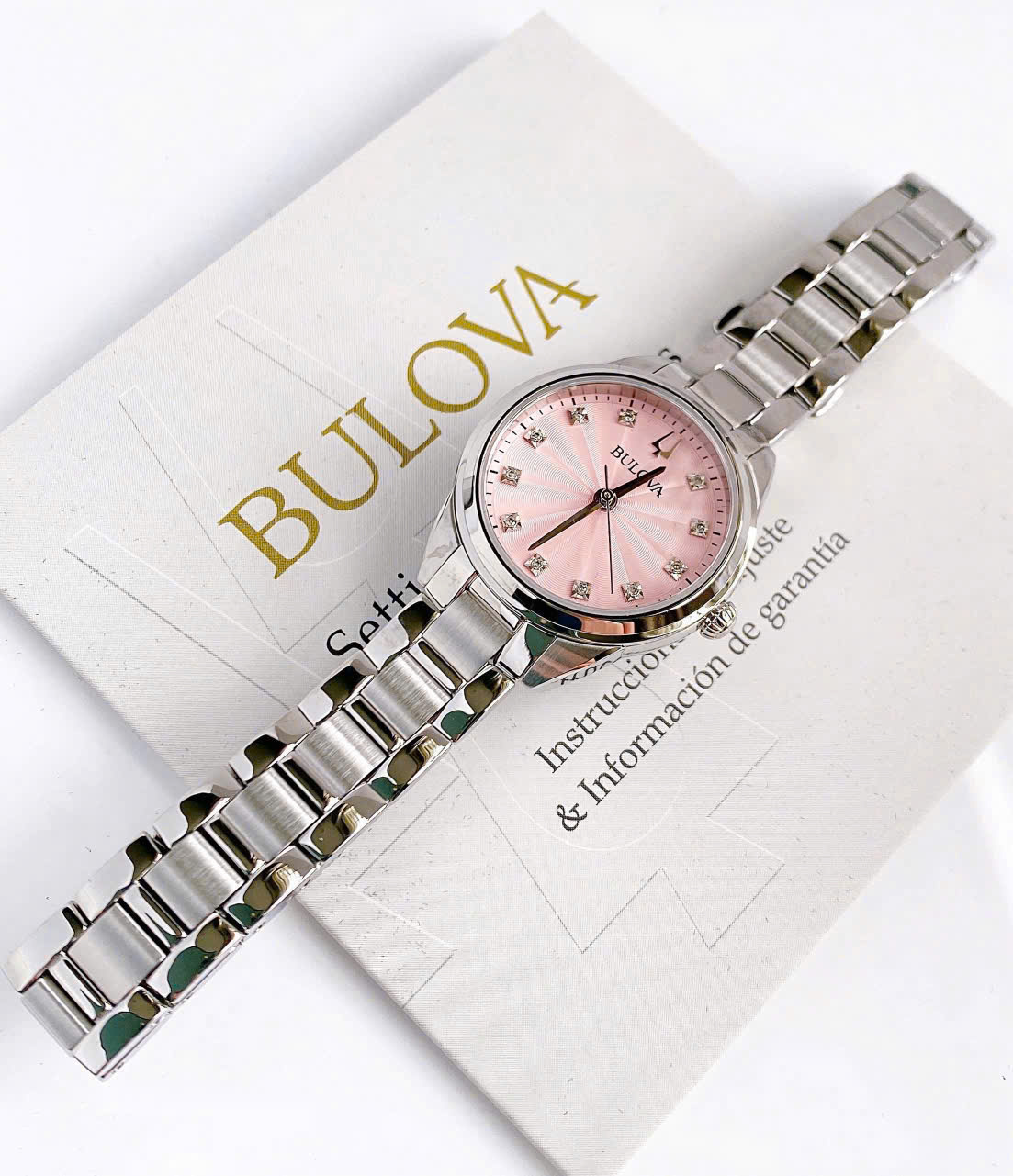 Đồng Hồ Bulova 96P249 Nữ Size 28mm Mặt Xanh Hồng Kim Cương