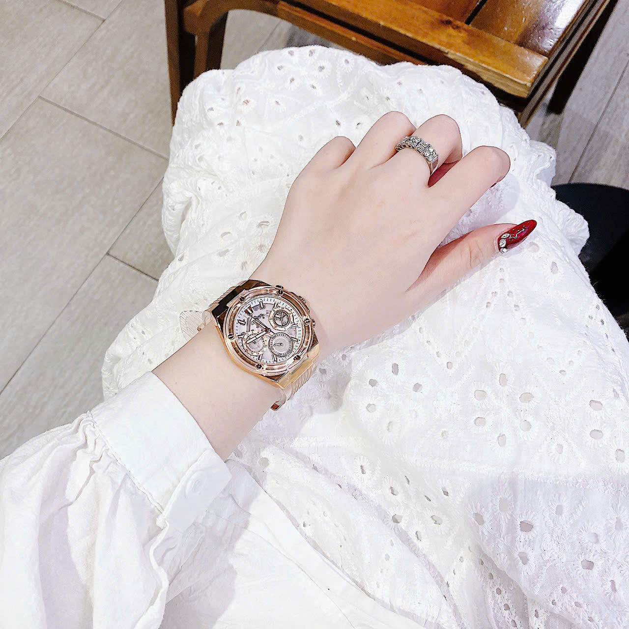 Đồng Hồ Guess GW0409L3 Watch For Women – Thiết Kế Rose Gold Thời Thượng Dành Cho Quý Cô Yêu Phong Cách Sang Trọng Hiện Đại