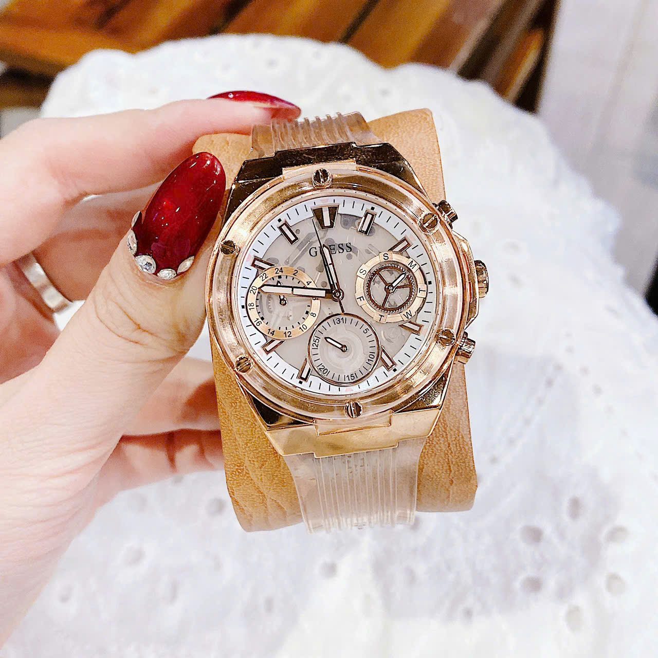 Đồng Hồ Guess GW0409L3 Watch For Women – Thiết Kế Rose Gold Thời Thượng Dành Cho Quý Cô Yêu Phong Cách Sang Trọng Hiện Đại