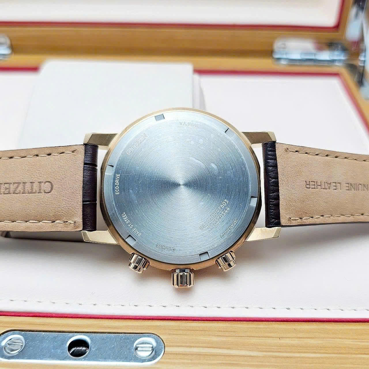 Đánh Giá Đồng Hồ Citizen Quartz Eco-Drive CA0843-11H – Chronograph Thể Thao Nam Tính, Kính Sapphire Và Công Nghệ Năng Lượng Ánh Sáng Đáng Giá