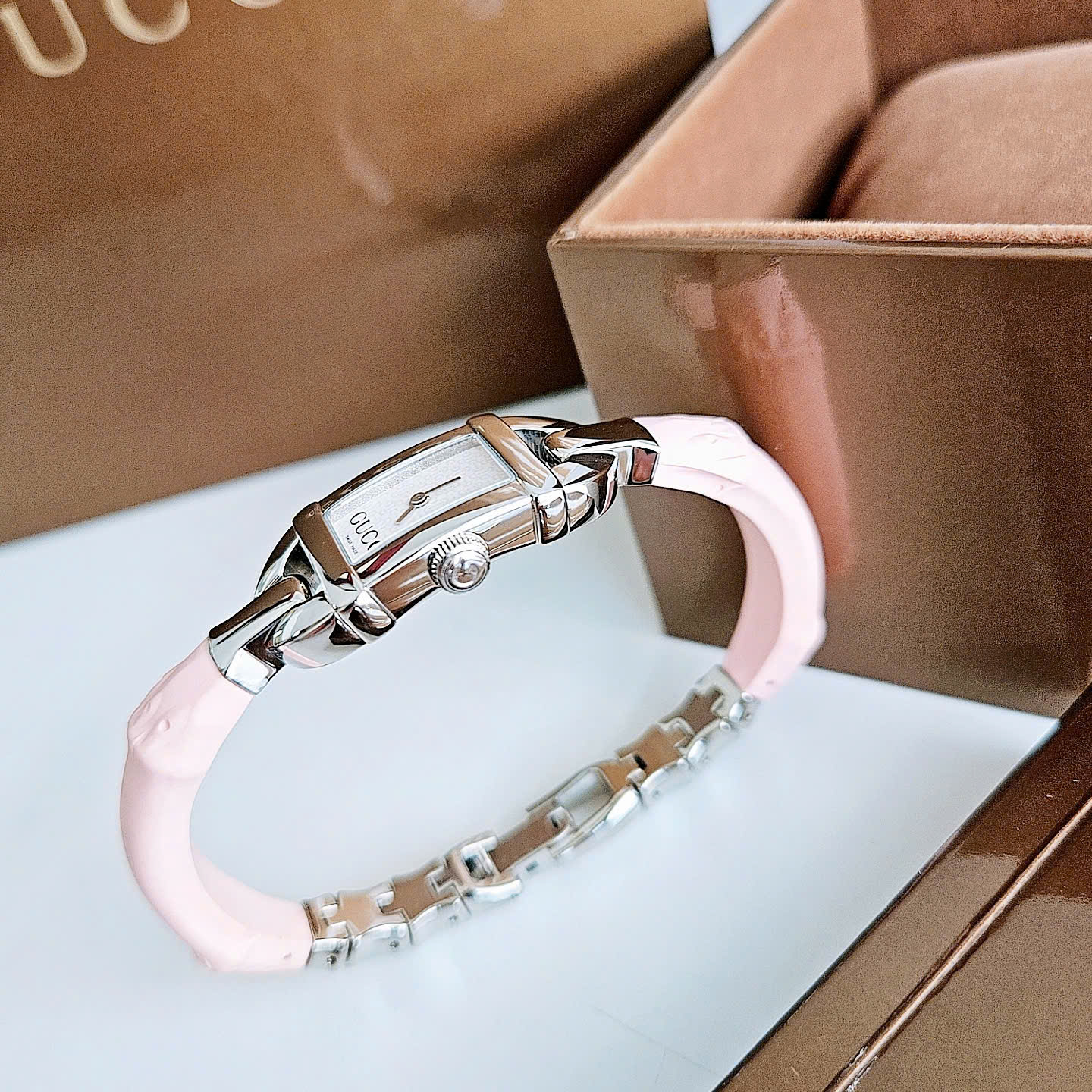 Đồng hồ Gucci YA068550 – Chiếc lắc tay đồng hồ siêu sang chảnh mang đậm phong cách Vintage đẳng cấp | Gucci 6800 serri Silver Dial Bamboo Women Watch