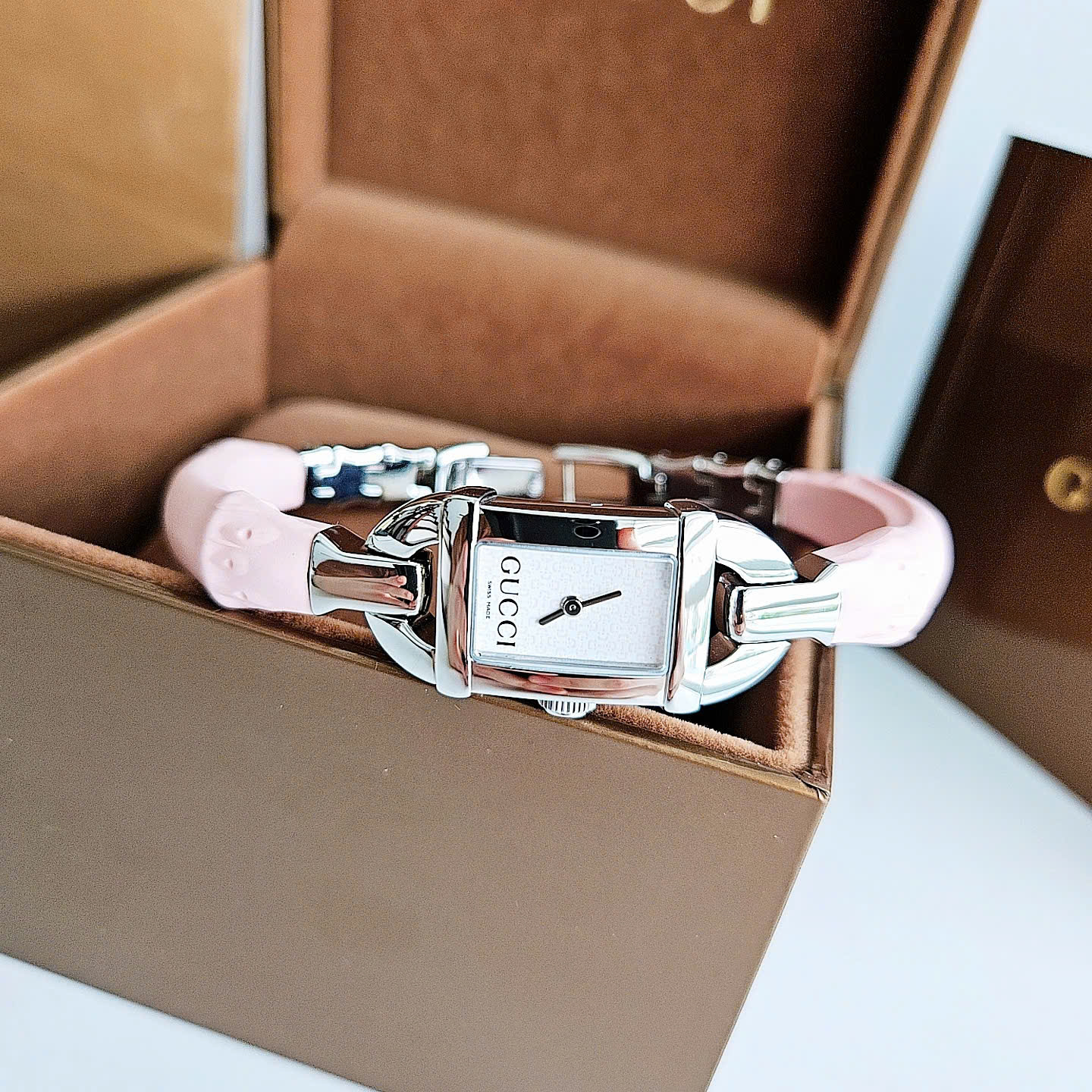Đồng hồ Gucci YA068550 – Chiếc lắc tay đồng hồ siêu sang chảnh mang đậm phong cách Vintage đẳng cấp | Gucci 6800 serri Silver Dial Bamboo Women Watch