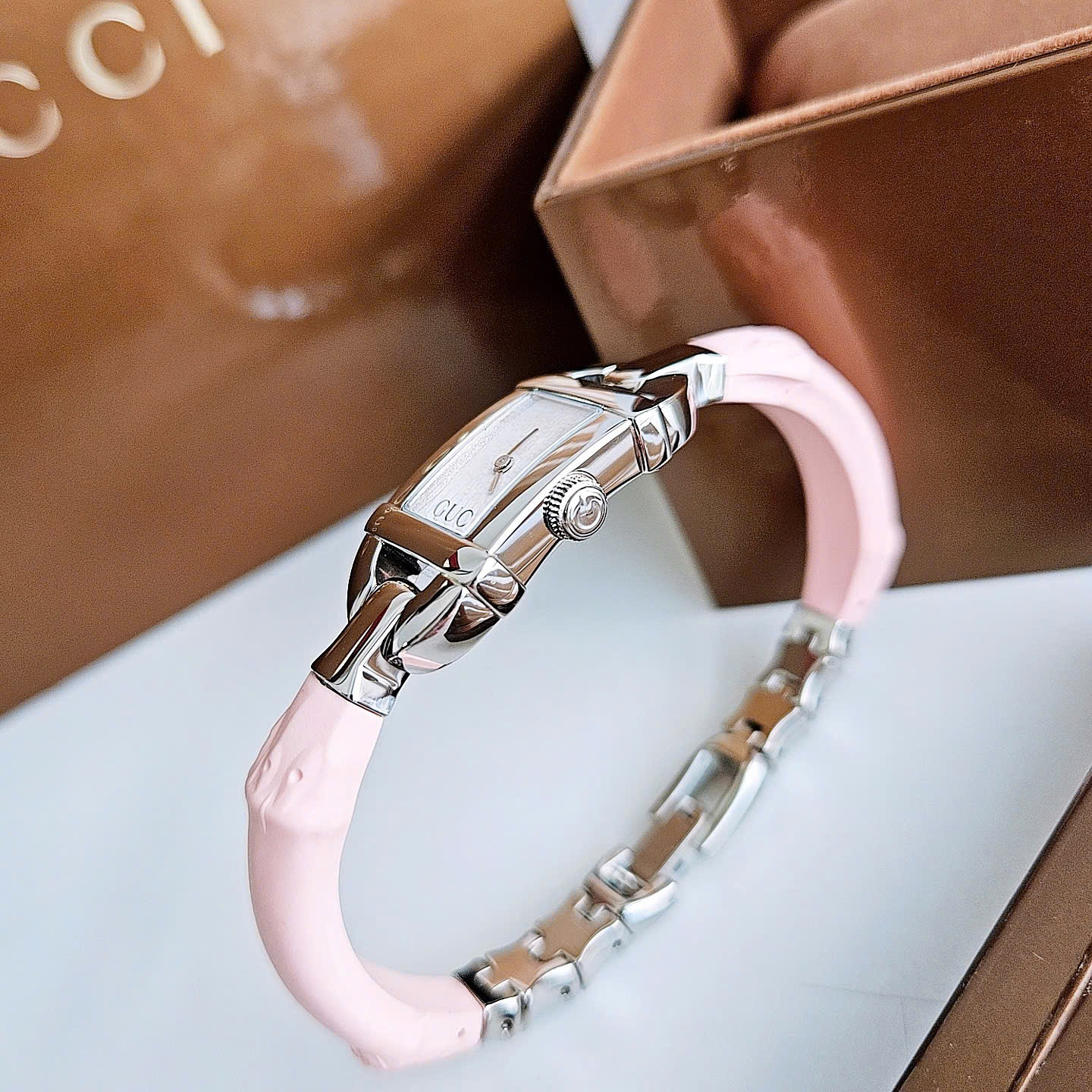 Đồng hồ Gucci YA068550 – Chiếc lắc tay đồng hồ siêu sang chảnh mang đậm phong cách Vintage đẳng cấp | Gucci 6800 serri Silver Dial Bamboo Women Watch