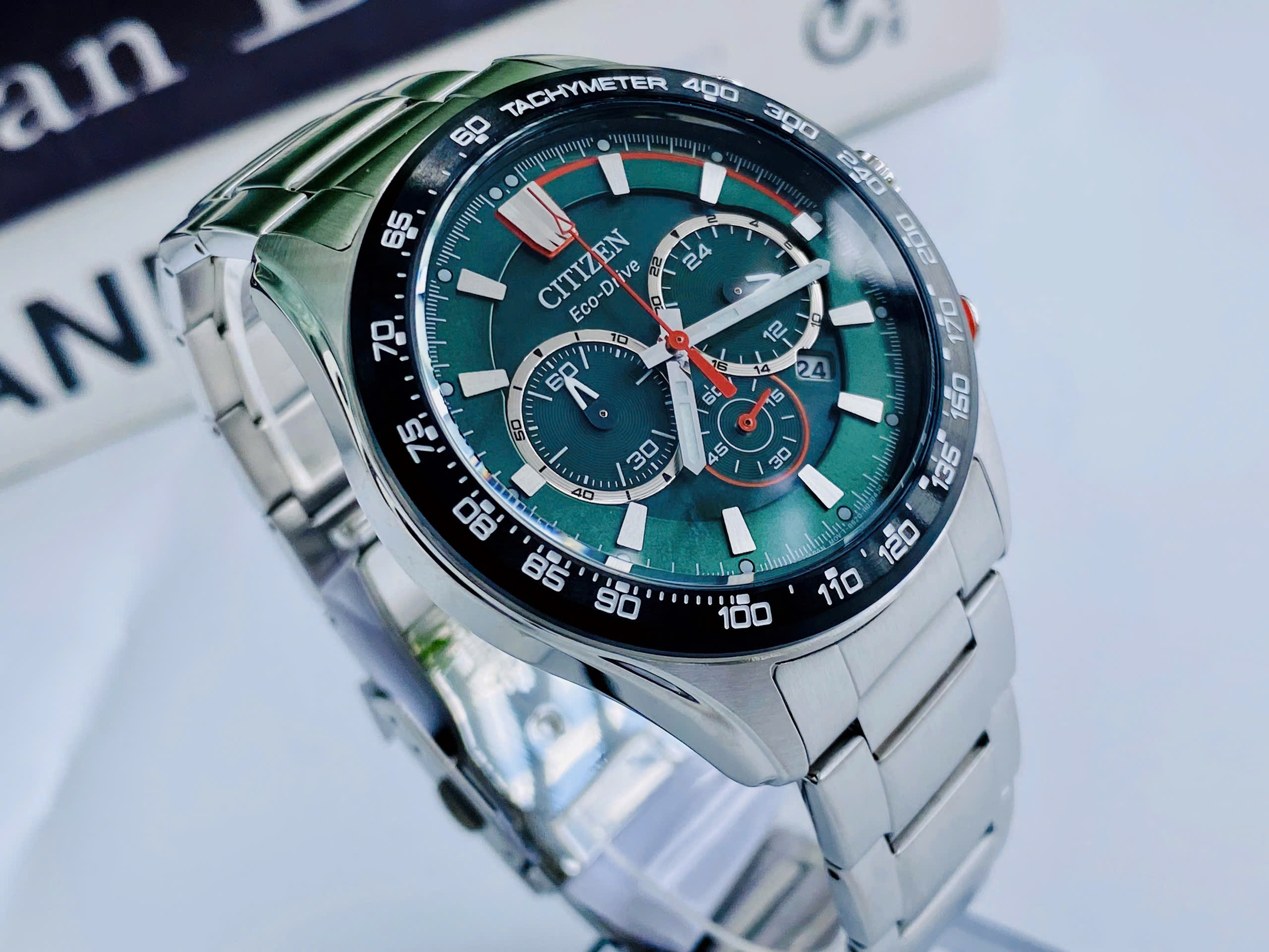 Đồng Hồ Nam Citizen Eco-Drive Chronograph CA4488-52X – Mặt Xanh Lá Cuốn Hút, Máy Eco-Drive