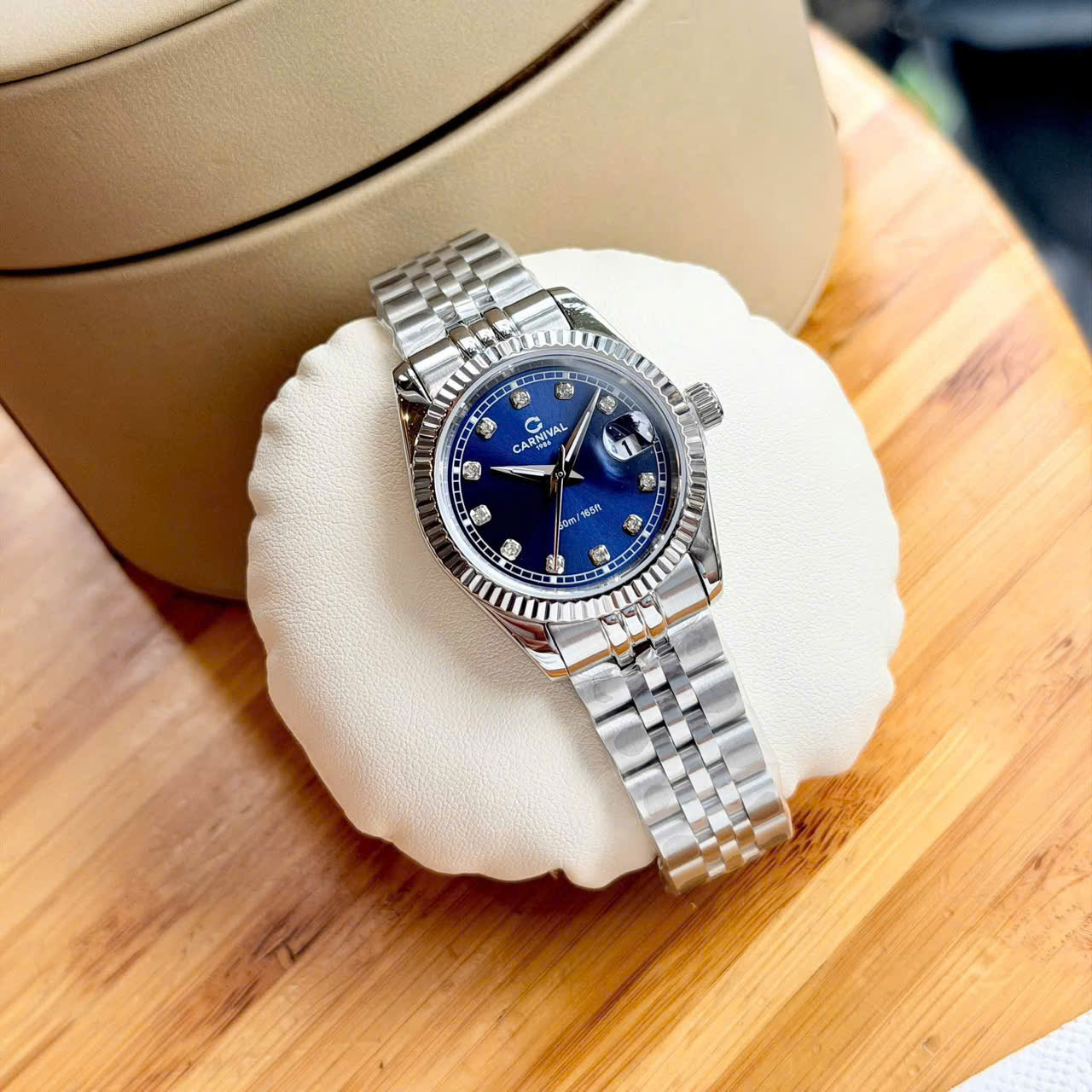 +9 Mẫu Đồng Hồ Carnival 8131L2 – Nữ 31mm Viền Đá, Kính saphire, Mặt Khảm Trai Sang Trọng đầy đủ màu