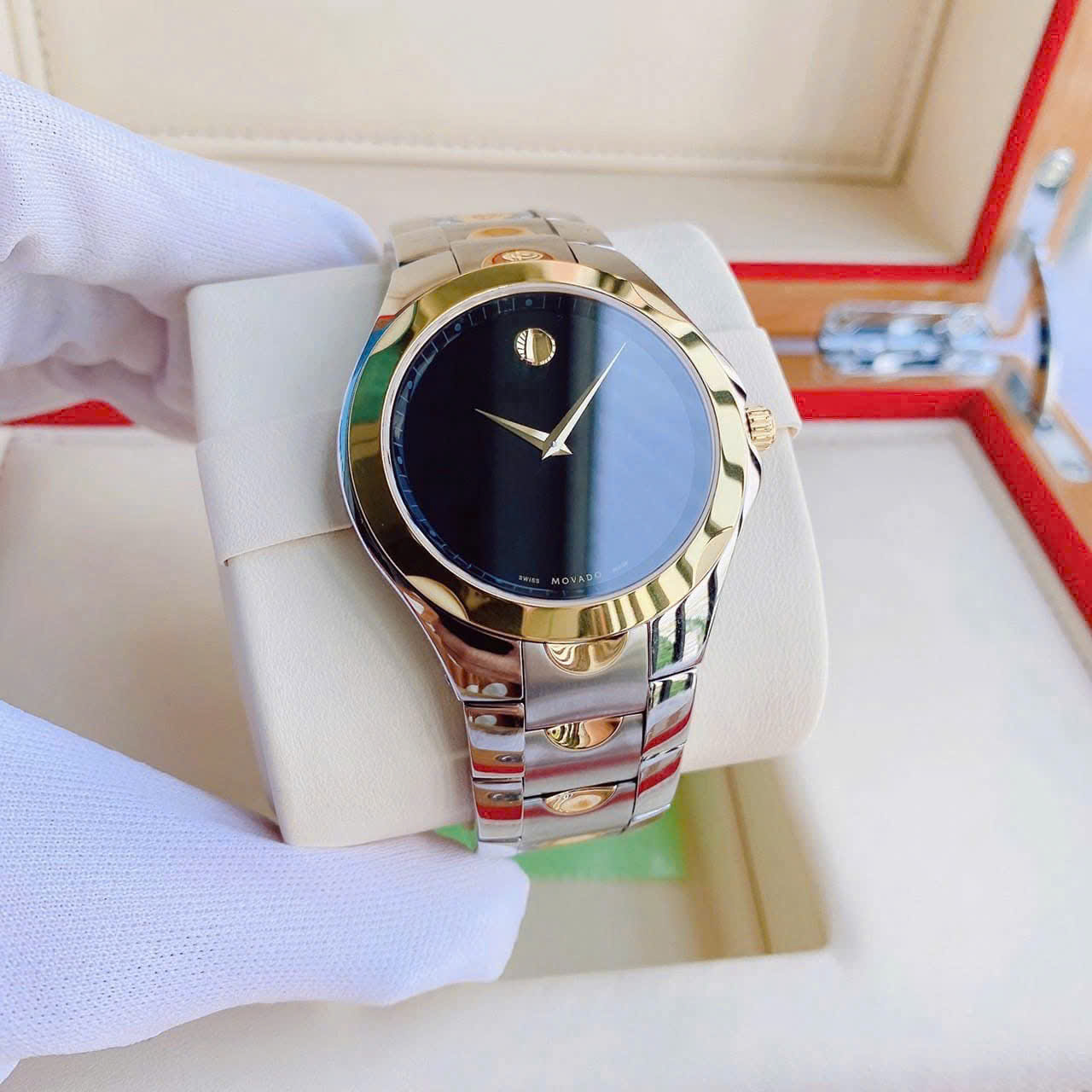 Đồng hồ Movado Luno Sport Two-tone 0606906 dành cho nam – Sự kết hợp hoàn hảo giữa sang trọng và thể thao