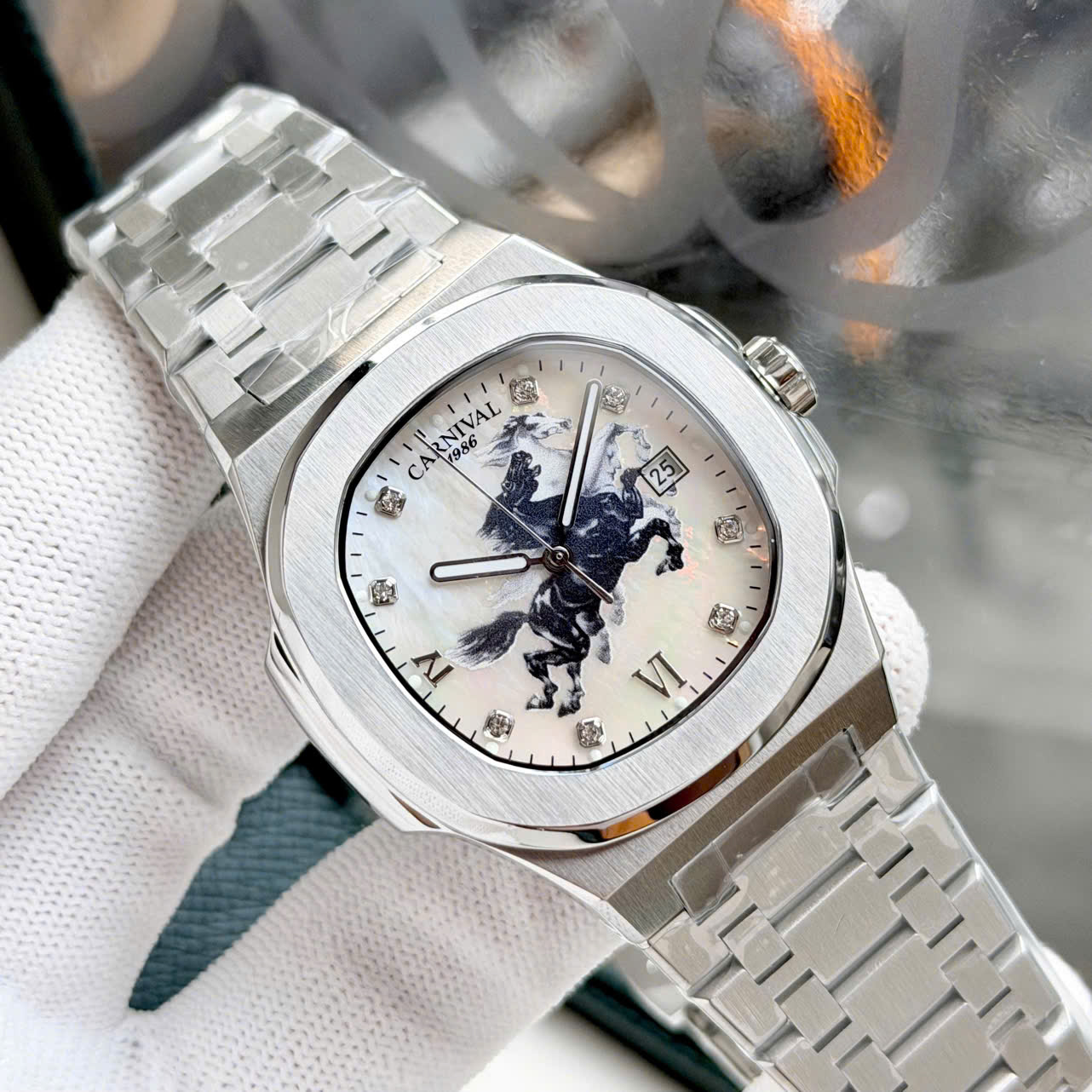 Đồng hồ Carnival 8160G Ngựa mặt vân xà cừ – Phiên bản thép trắng giới hạn Tết Bính Ngọ 2026 dây thép