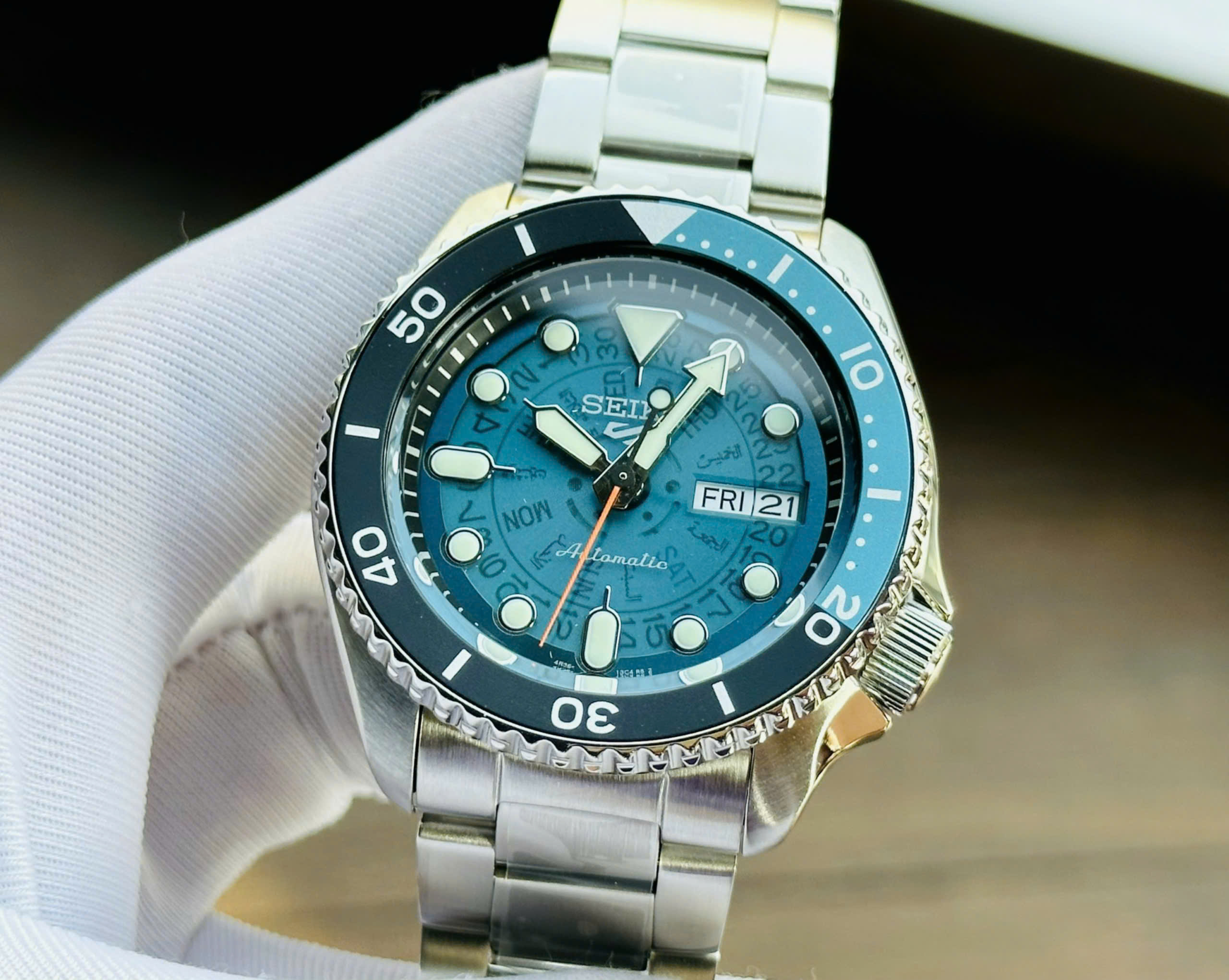 Đồng hồ Seiko SRPJ45K1 – Tái sinh huyền thoại Time Sonar thập niên 70, lộ cơ hiện đại đầy cuốn hút