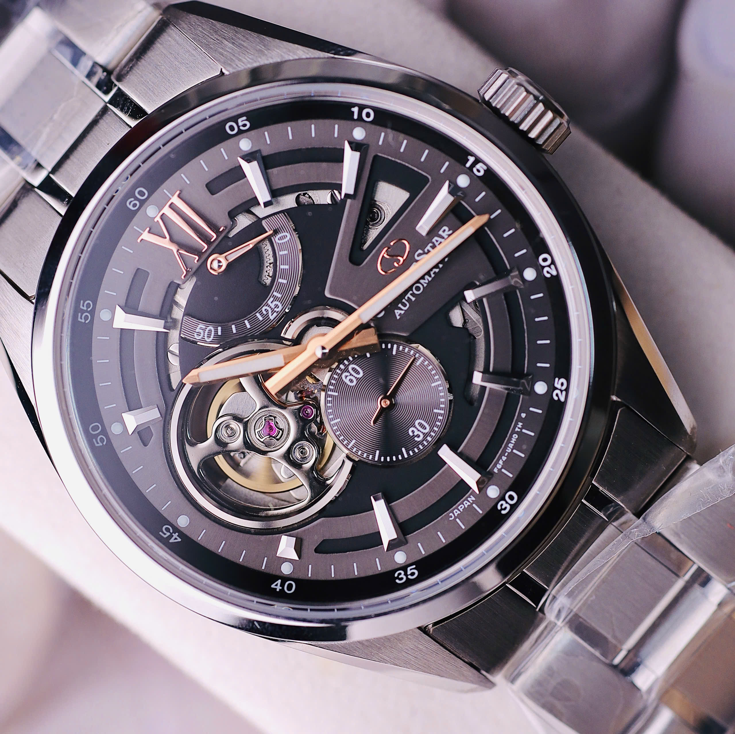 Đồng hồ Orient Star Joker RK-AV0136N 2026 – Skeleton xám khói đẳng cấp, bộ máy in-house Nhật Bản trữ cót 50 giờ